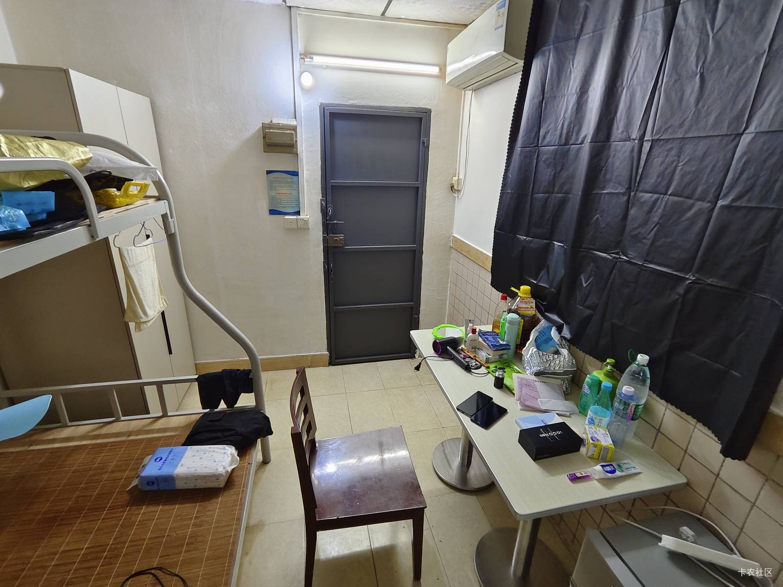 就搬这么点东西一公里远叫货拉拉花了一百三  这地方一个人住够了



8 / 作者:岁月静好吖 / 