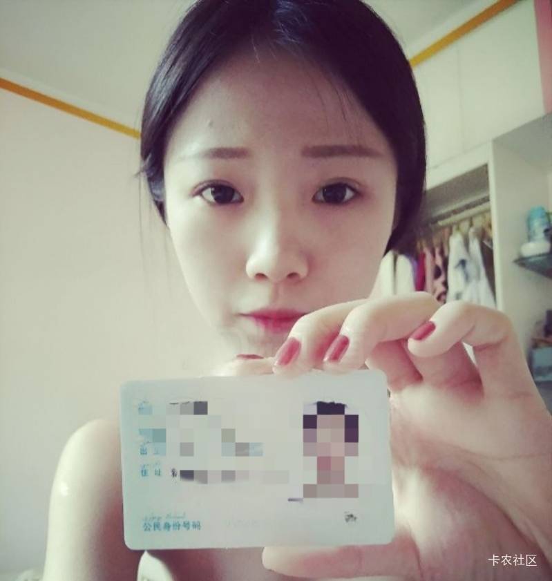 这么多年来 我想要的从来没有人给过我
就连我自己也对自己不够大方
省下来的钱未必能53 / 作者:伤心不归宿 / 