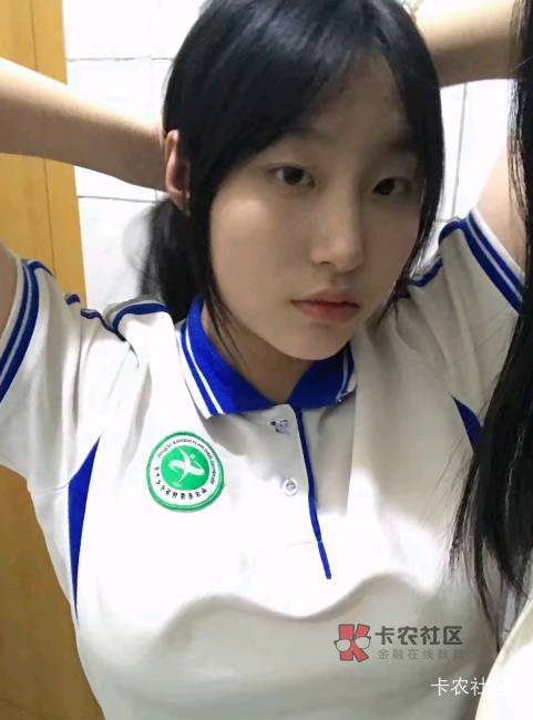 怎么戒烟啊。靠了，我一天要抽一包。10年烟龄。感觉他么的老哥花钱在吃上面肯定白白胖86 / 作者:岸上狗蛋 / 