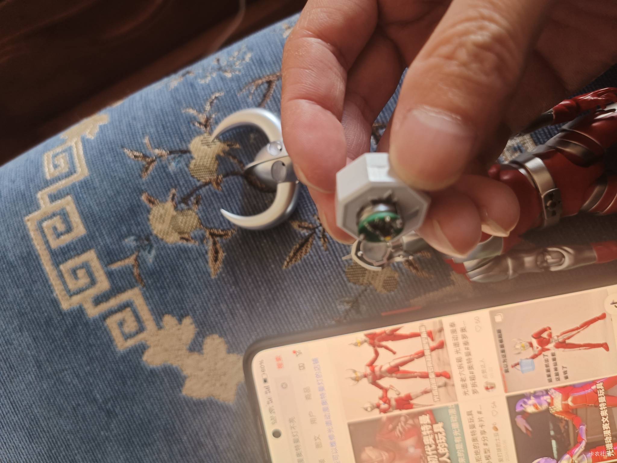 奥特曼到了，不会发光

71 / 作者:屁兜 / 