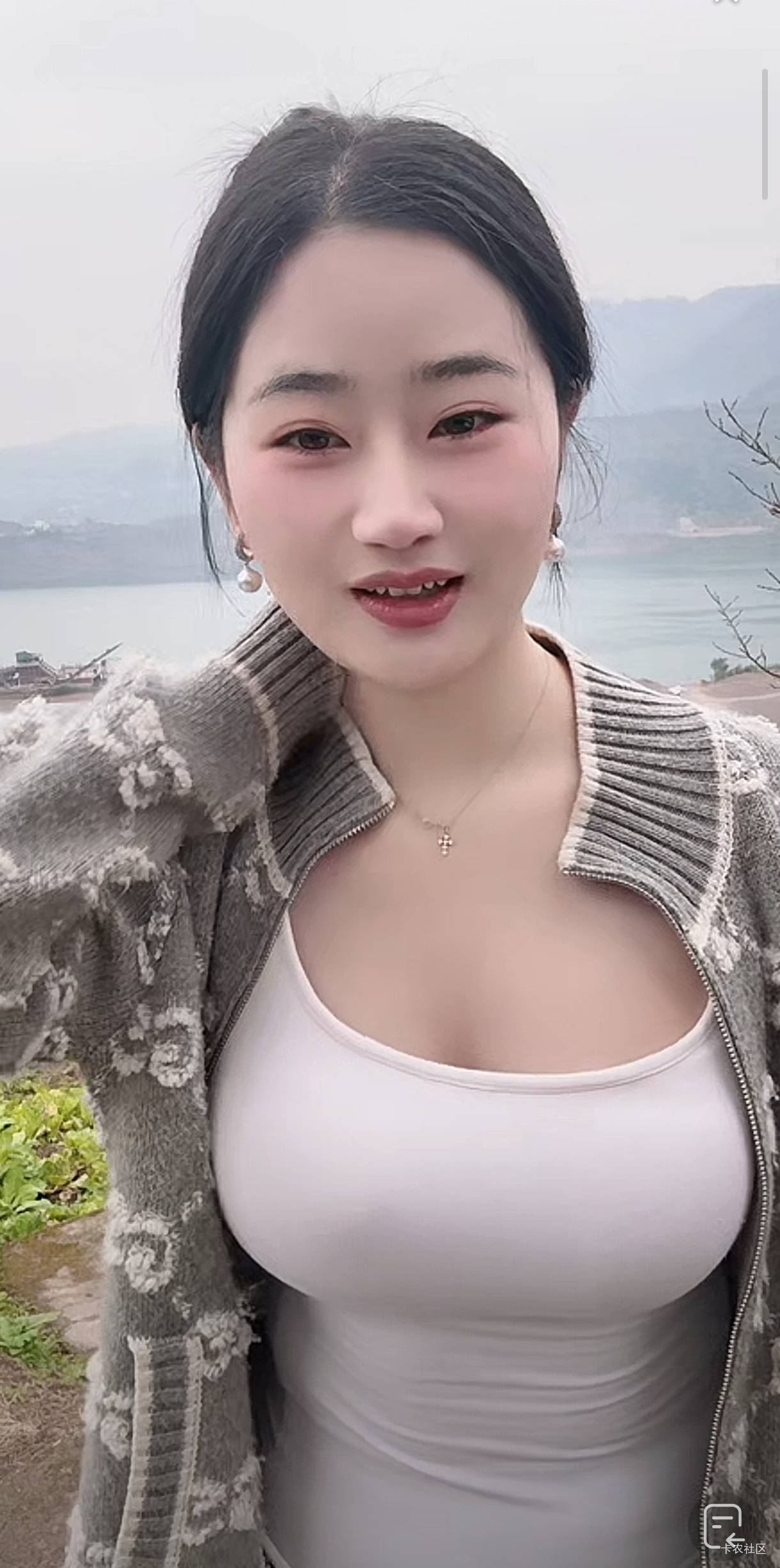 金链活动不是结束了吗？外面怎么还有？

72 / 作者:木兰打野 / 