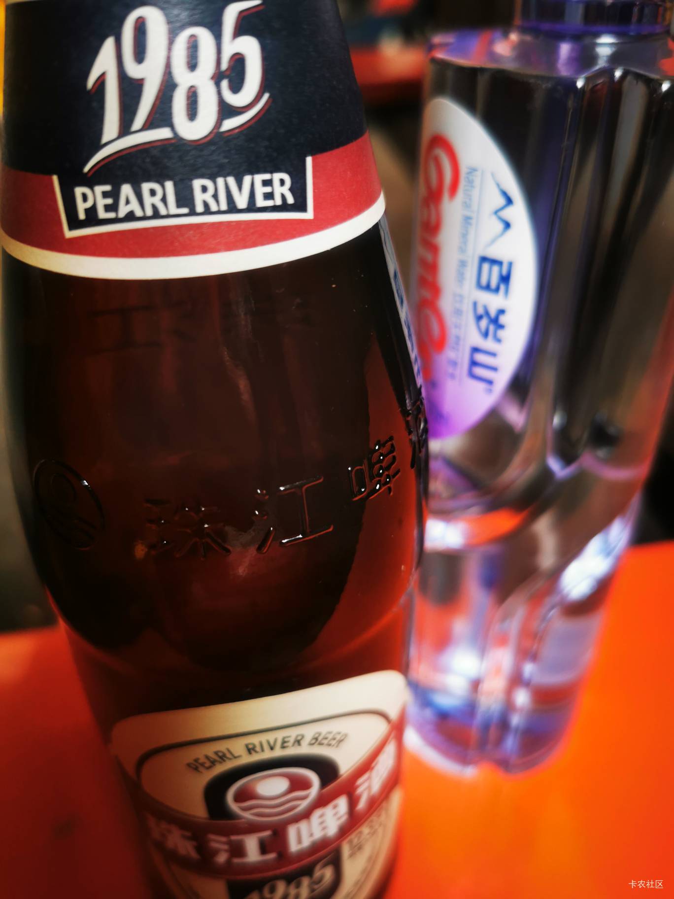 挂壁仔，没正式工作，没稳定收入，每天混在城中村的巷口，靠着打零工和一点运气过活。77 / 作者:阿生的故事 / 