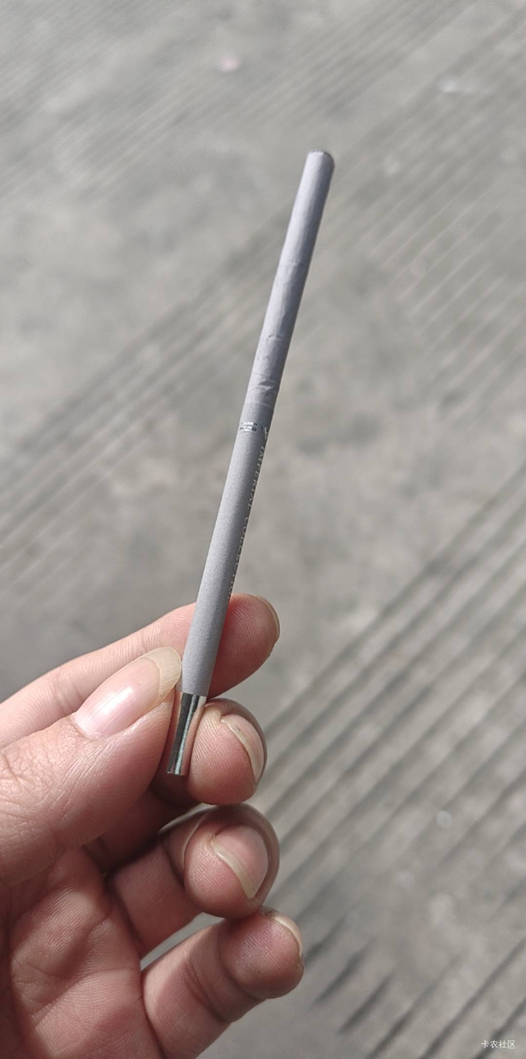 这是啥烟呀  别人给我一只

19 / 作者:那时年少无知 / 