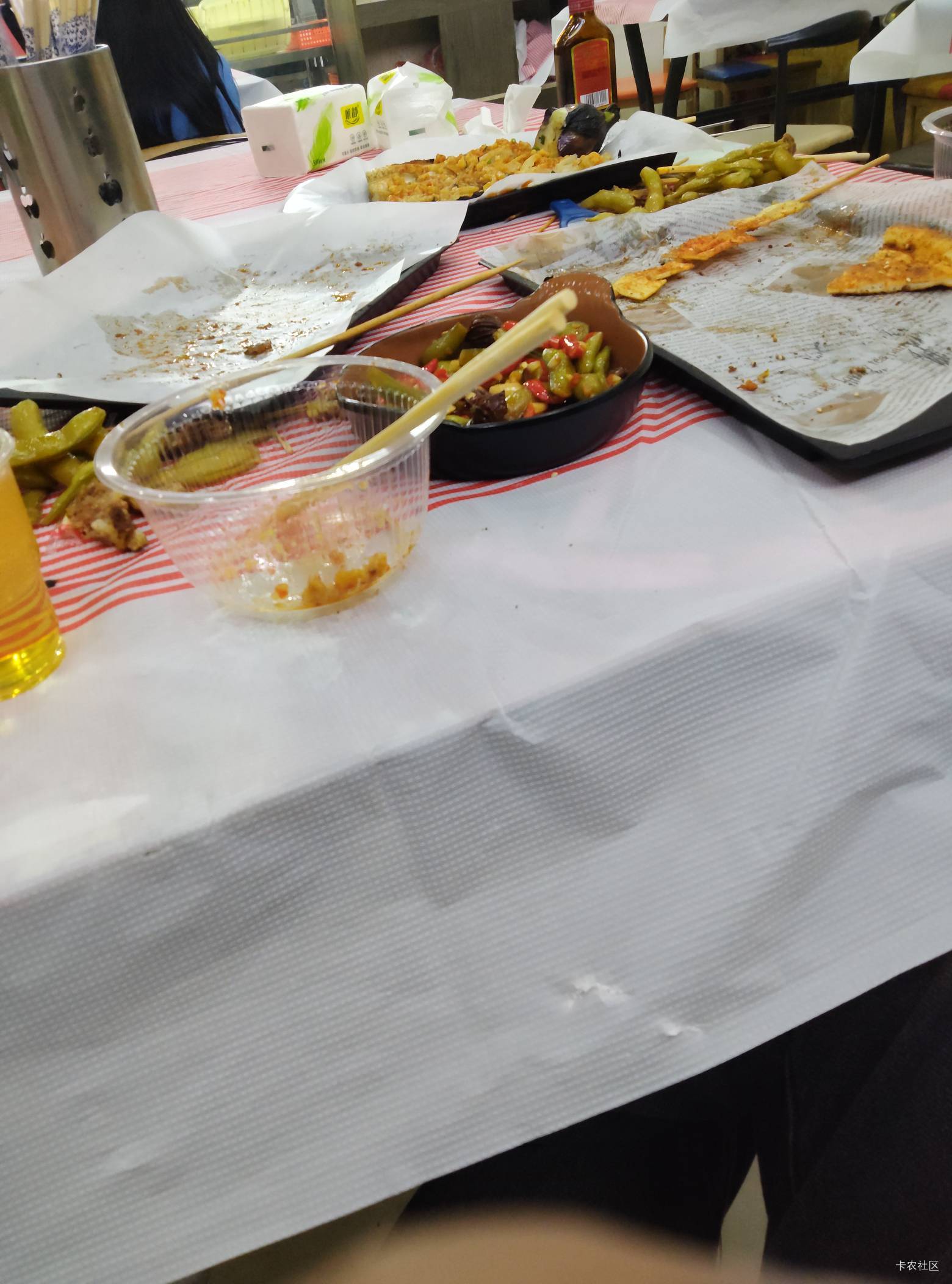 马上过年了首富们  还是那句话过了十二点  你我皆是牛马  先打他一个亿







4 / 作者:不伦不类很正经 / 