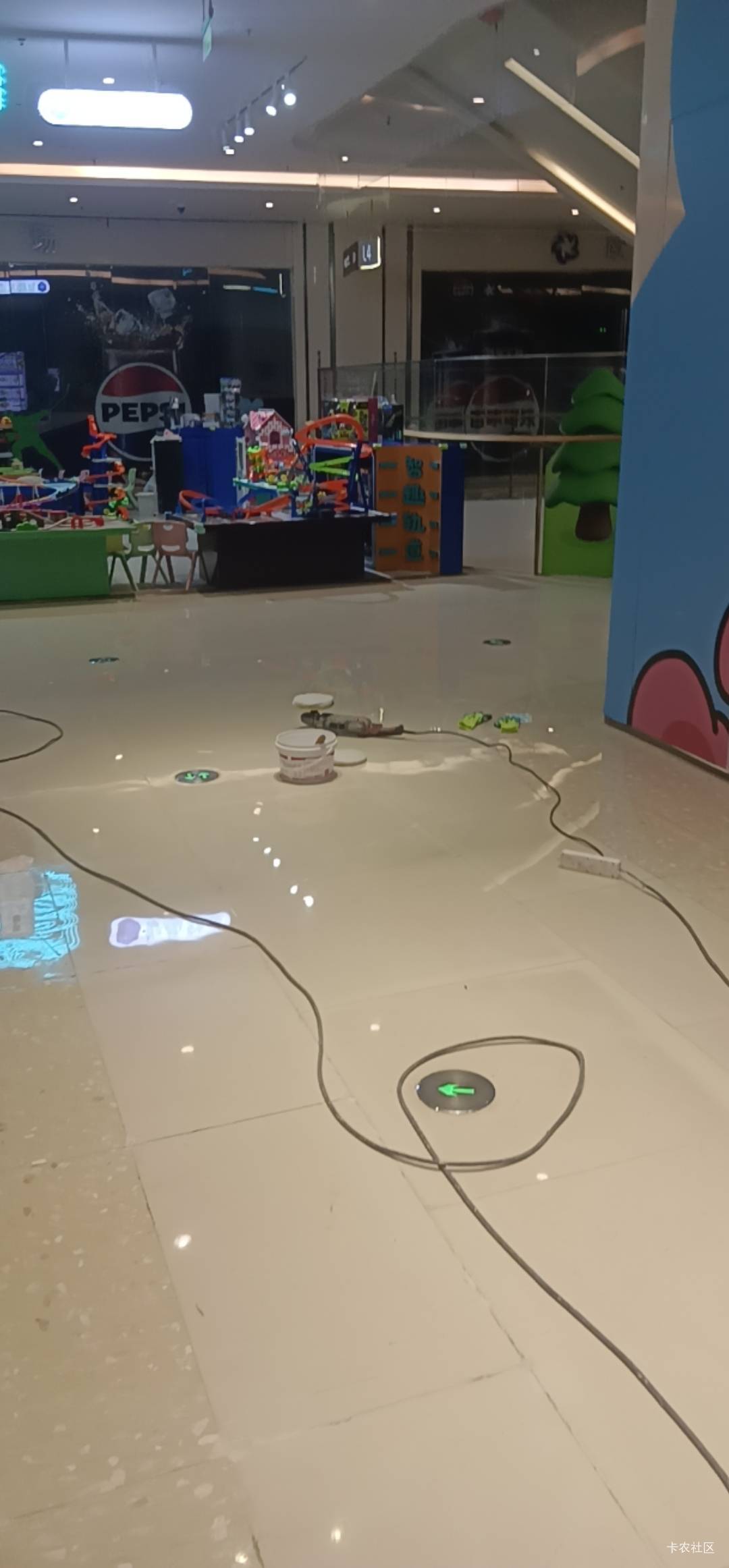 老哥们还有一个小时就下班了   稳住

34 / 作者:南浅北枙 / 