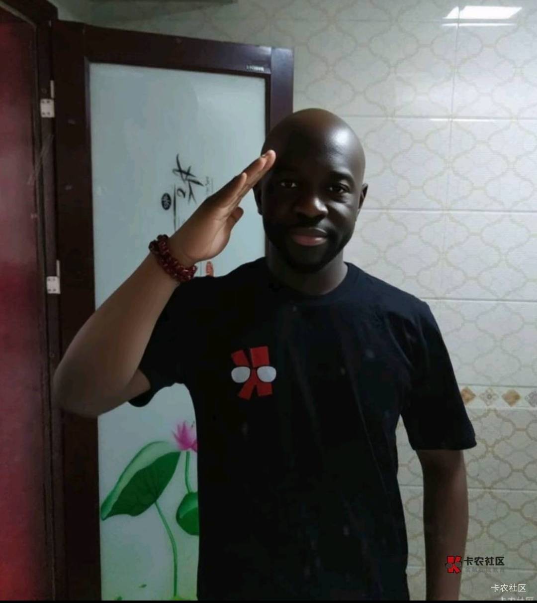 老哥别人都是5万十万的存和取我去开卡会不会不给开，自卑了


72 / 作者:九域星辰 / 