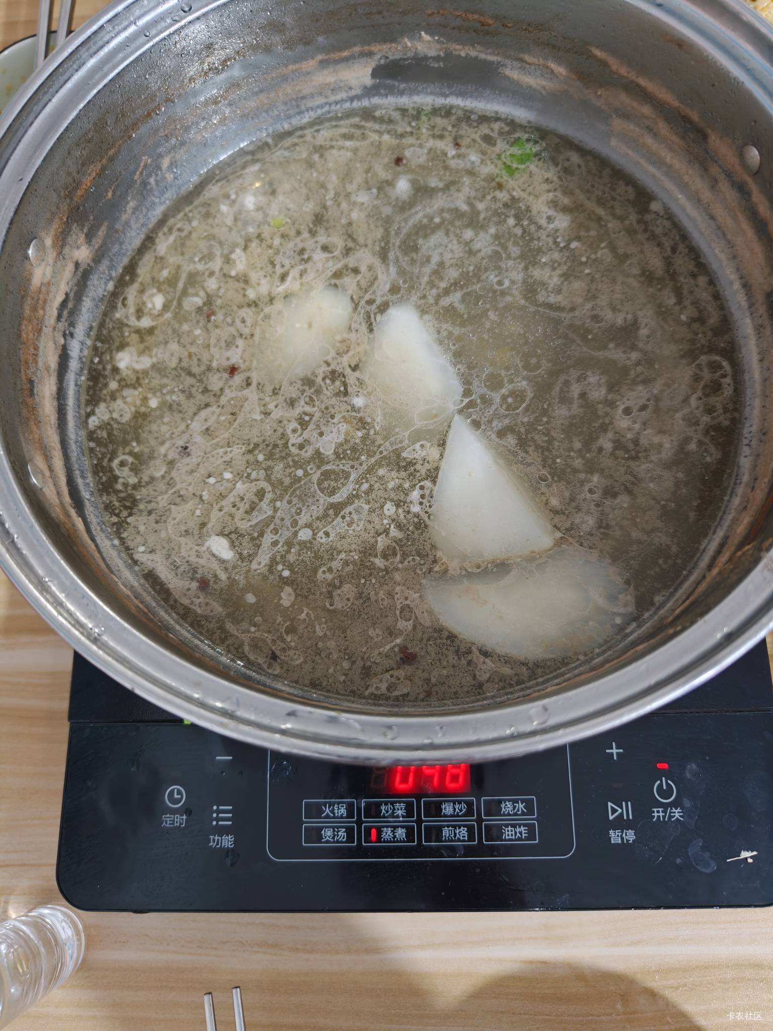 孤独人吃完牛肉额


3 / 作者:神孙策 / 