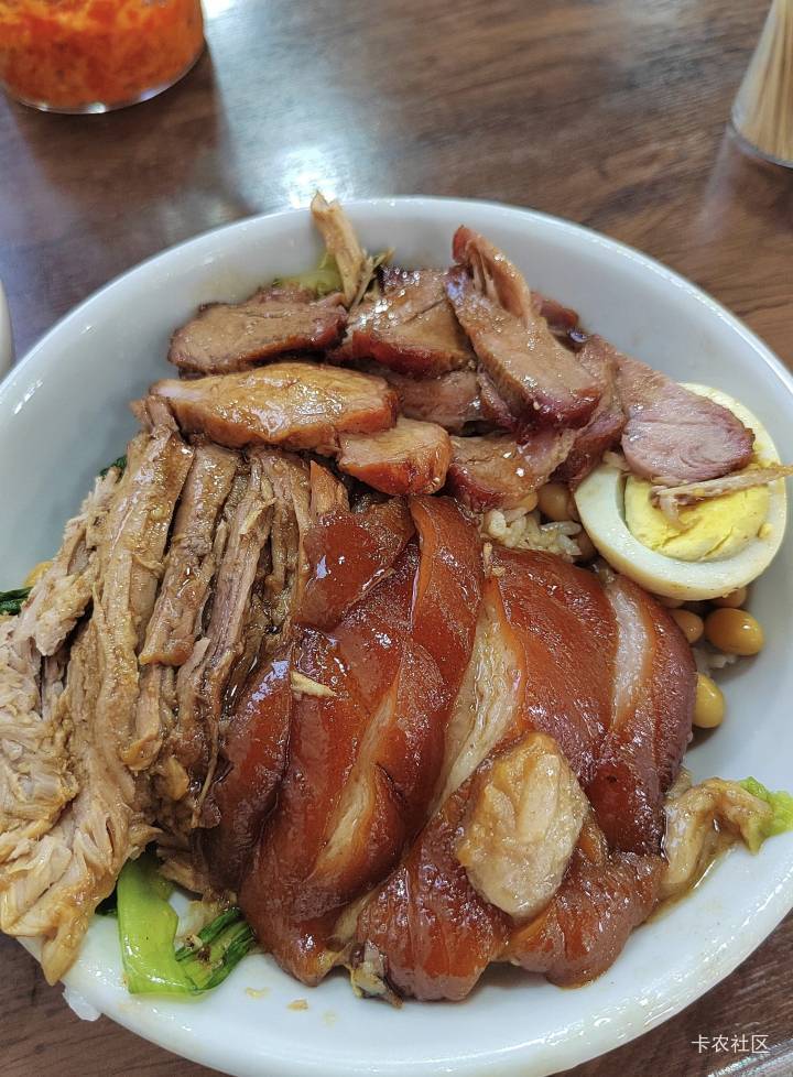 用美团众包能看附近黑作坊，有那种找店指引，炸鸡炒饭烧烤简直是重灾区


11 / 作者:卡农无敌帅 / 