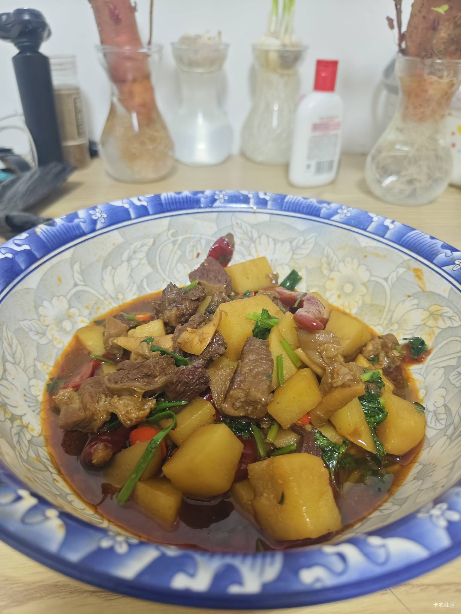 吃饭兄弟们

42 / 作者:倚门望行人。 / 