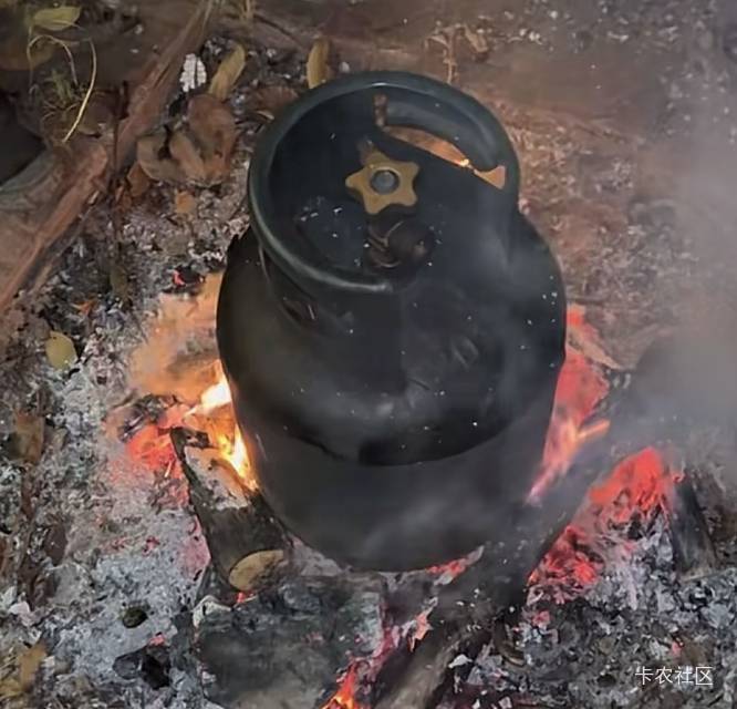 本来想着过了12点打卡工行苏州的，2点幻影过期，结果一天一夜没咋睡，10点多睡着了刚6 / 作者:逾期6年 / 