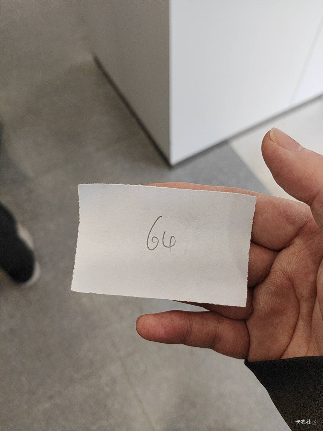 老哥们深圳交通银行马钞刚到排队中

100 / 作者:呔.吃我一锤 / 