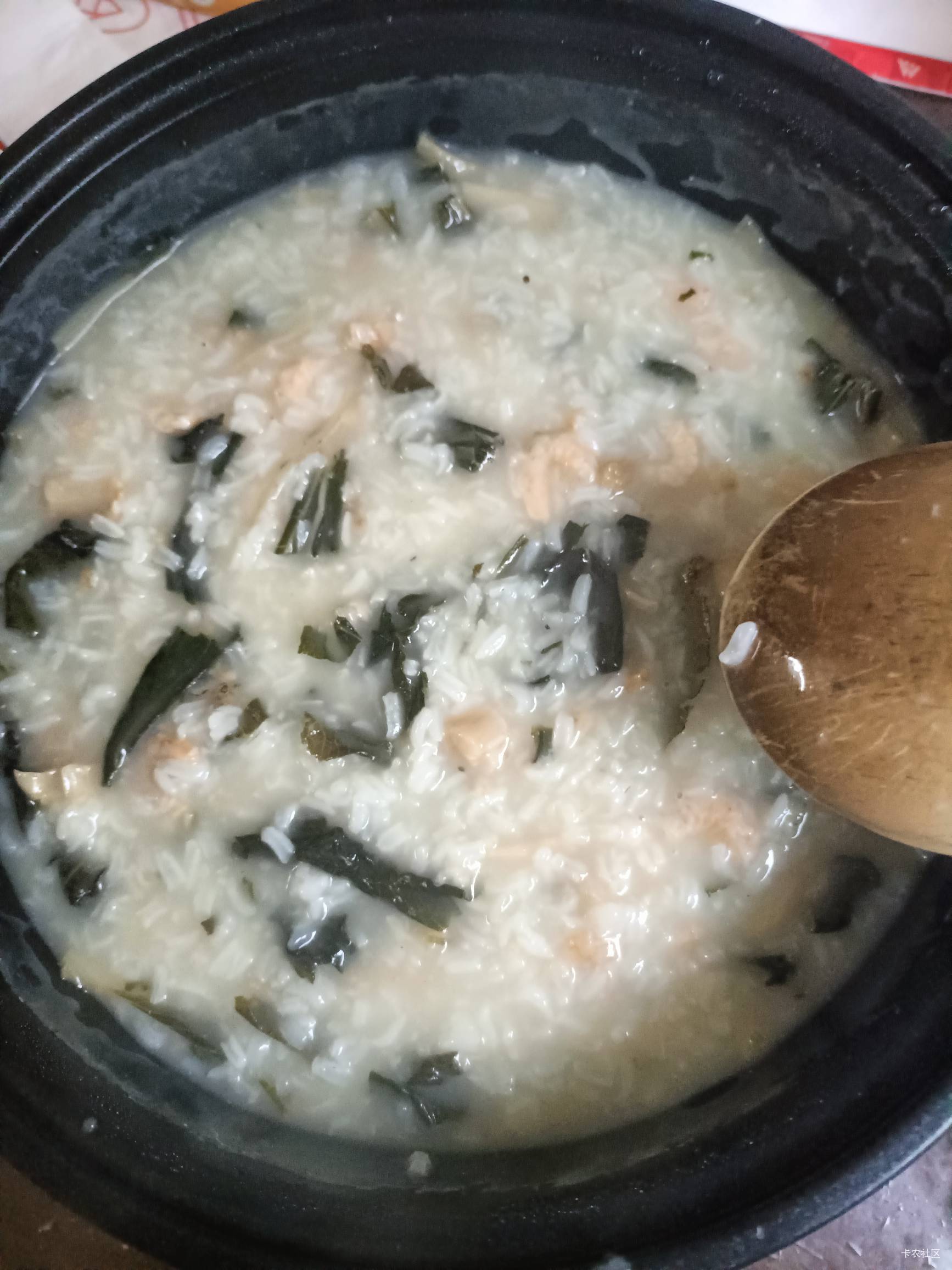 宝贝们！今天我吃熬了一小时的海鲜粥，瑶柱虾米菜干粥，你们吃什么

100 / 作者:舔歪了 / 