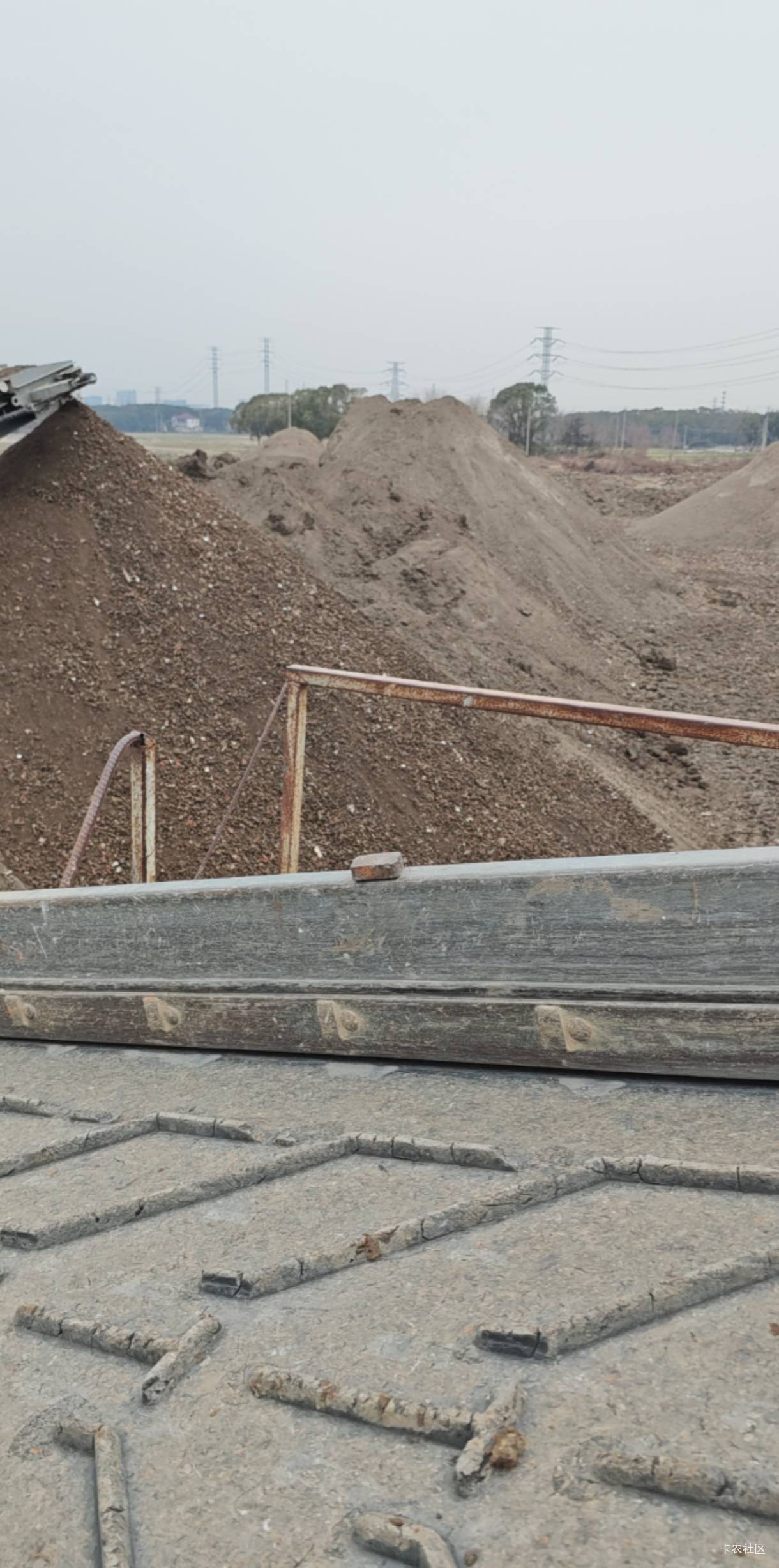 老哥们都用的啥手机？我用的挂壁机


77 / 作者:中国工商银行卡农分行 / 