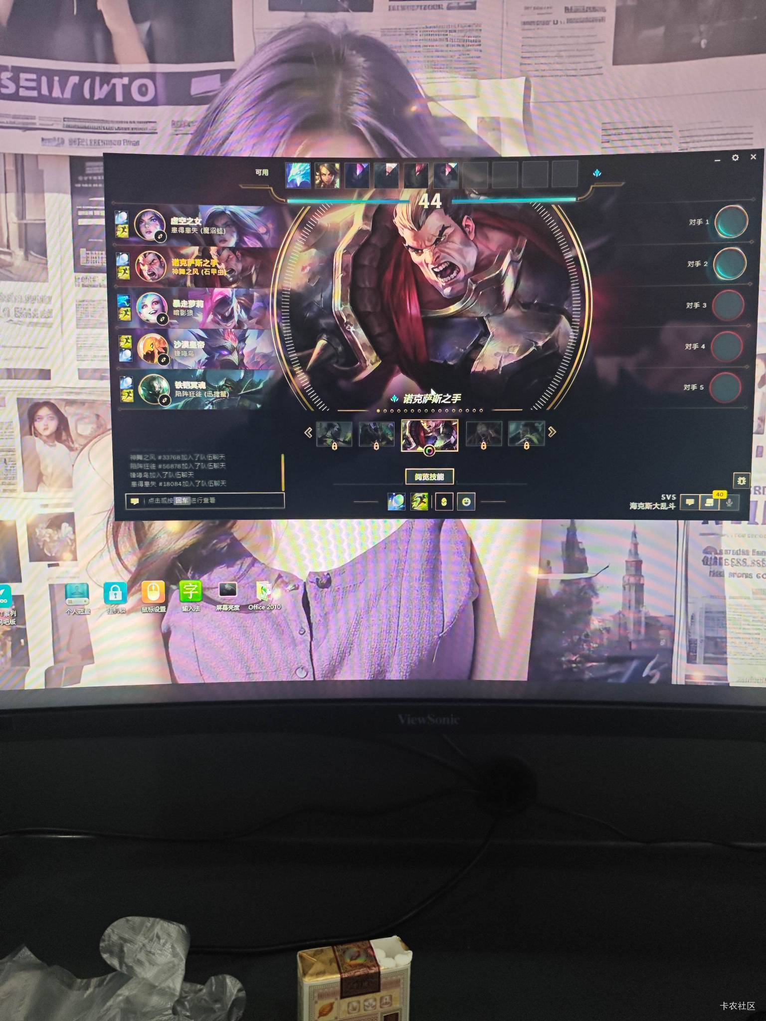 网吧一天网费要50，吃饭抽烟喝水要50，比租个挂壁房都贵，好难，该何去何从

75 / 作者:撸口狂魔1996 / 