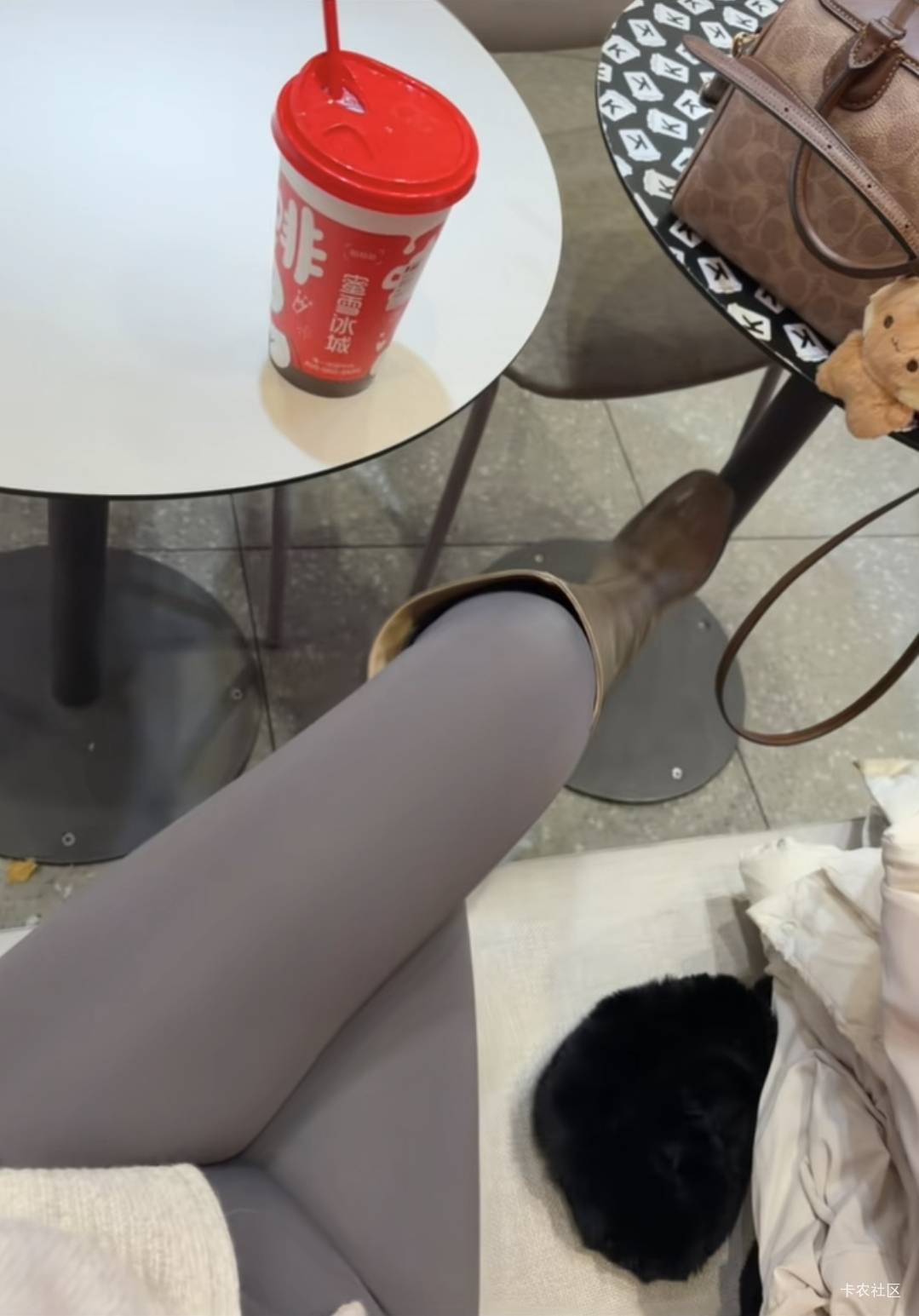 今天的毛呢，快饿晕了


80 / 作者:酷奇57 / 