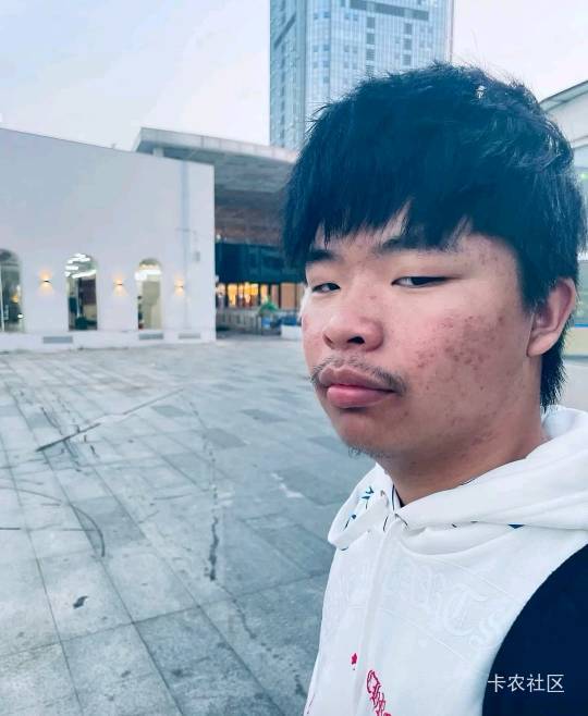 买票回家了，顺带出门炸街了

28 / 作者:财神爷独子 / 