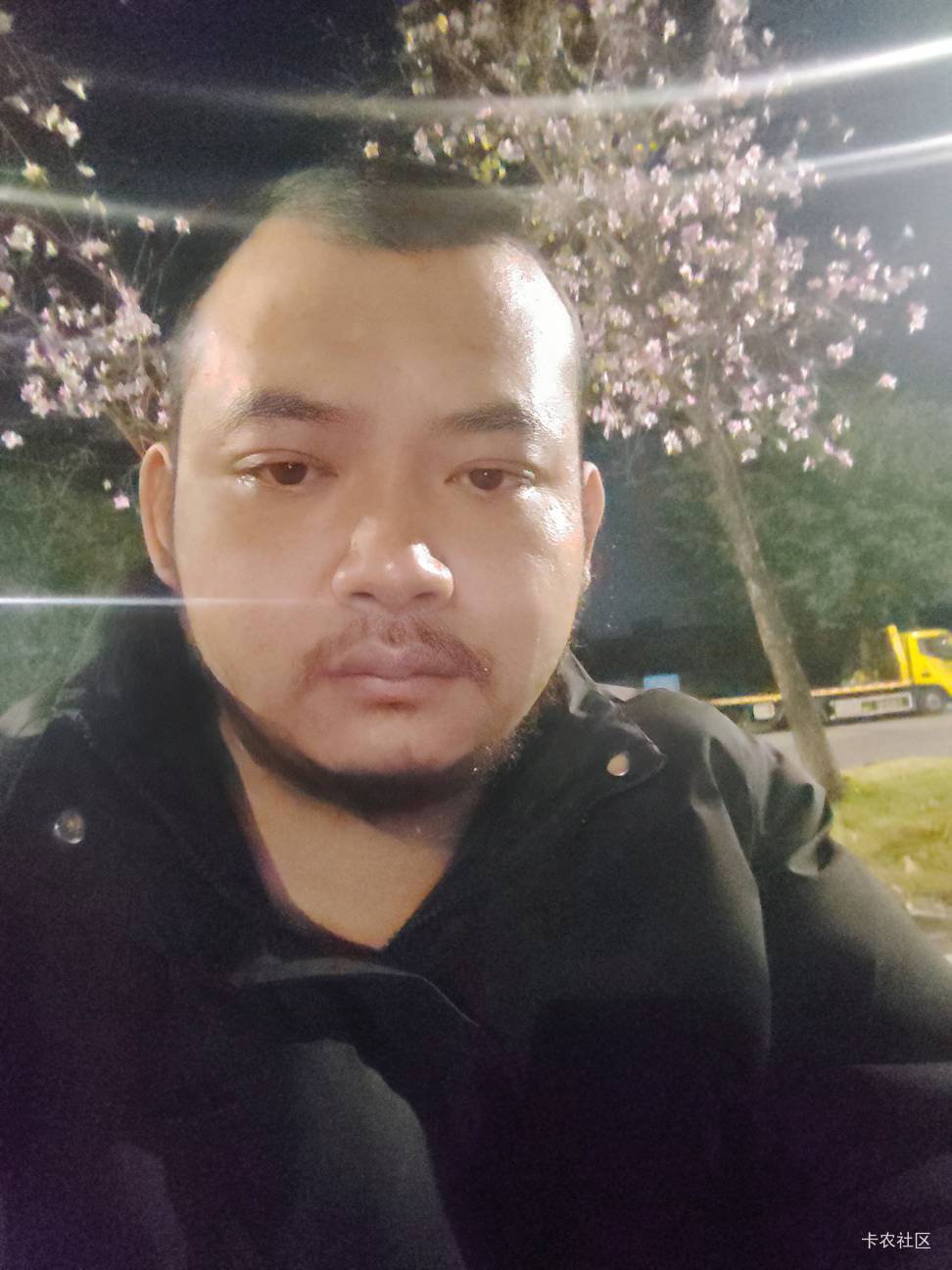 我帅吗，老公们。

73 / 作者:陆羽 / 