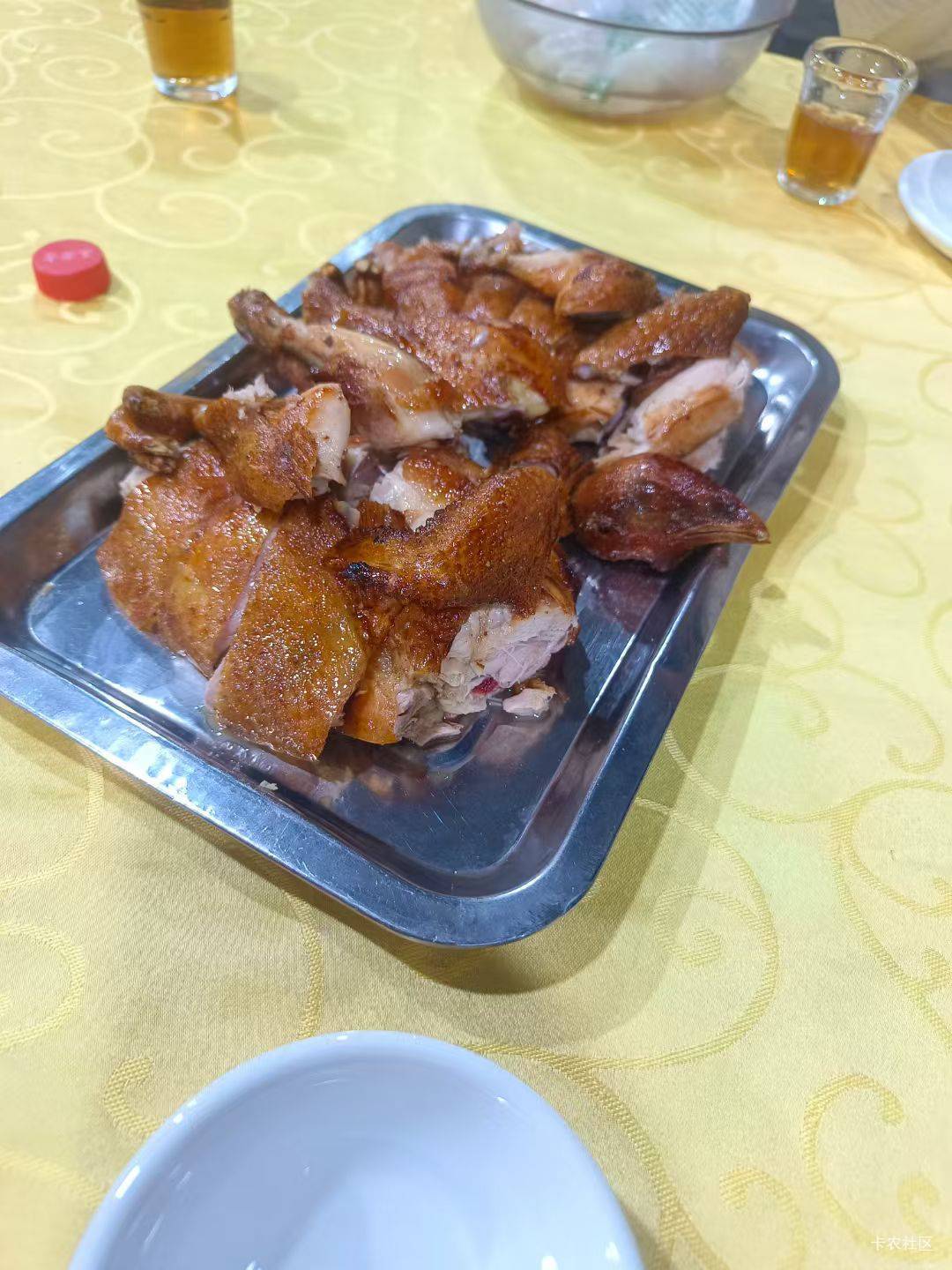 吃个宵夜

64 / 作者:中国工商银行卡农分行 / 