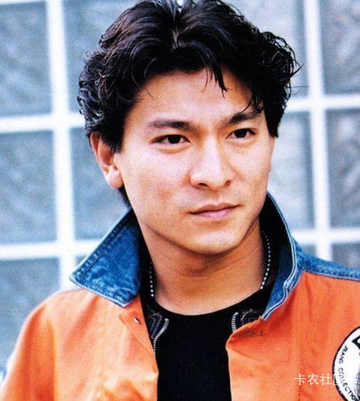 大家好，我是刘德华

44 / 作者:刘德华、 / 