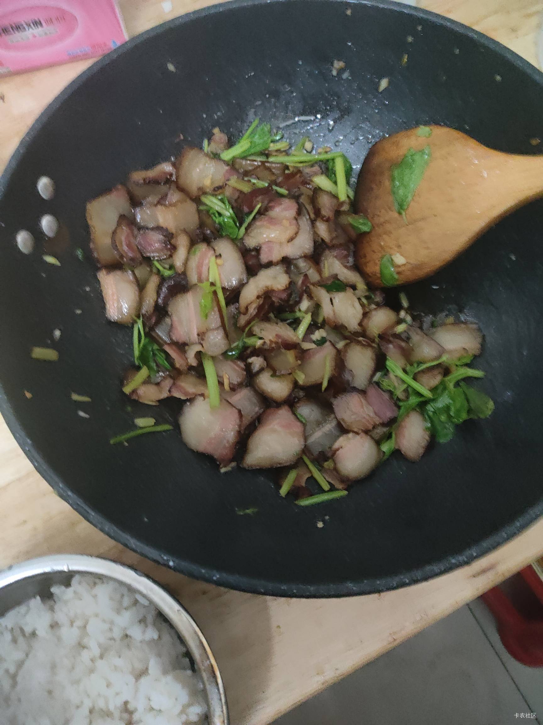 粤工会也有拉黑机制了吗？学深工了？这十几天粤工没一个中奖的，告诉我不止我一个不中48 / 作者:蓝旗塔下亚 / 