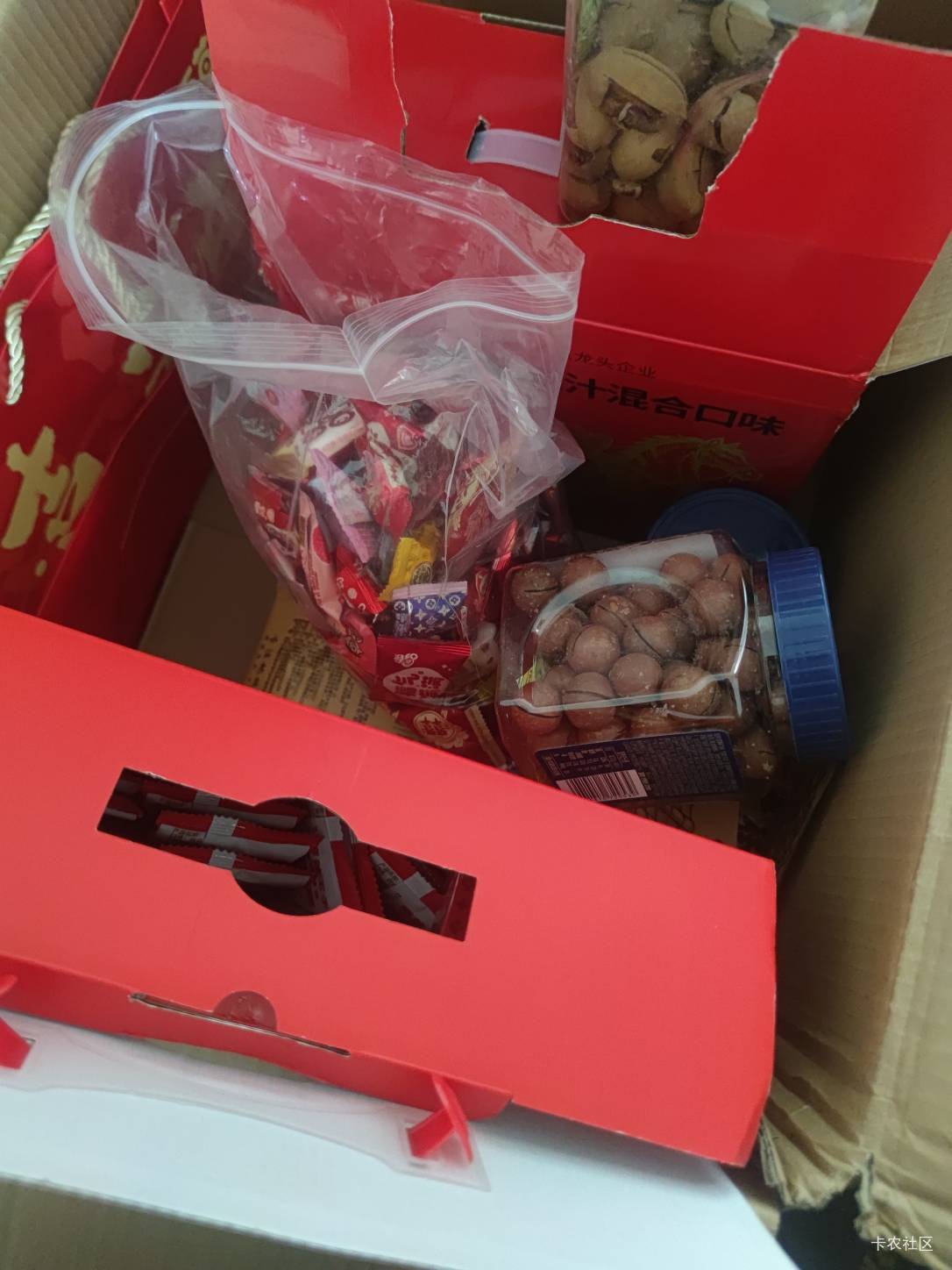 为啥现在超市没有人买年货糖果饼干阿，老哥们

54 / 作者:我快要废ruan / 