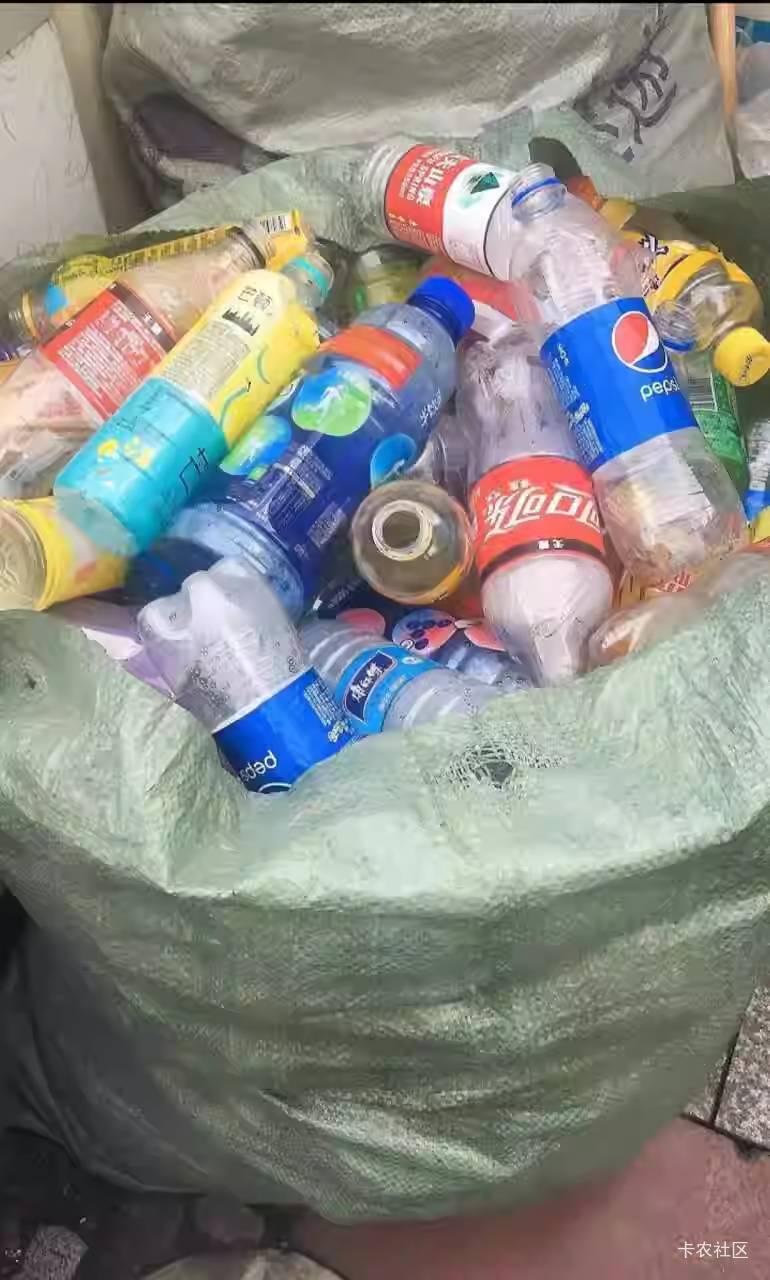 大清早要成仙了首富们






8 / 作者:不伦不类很正经 / 