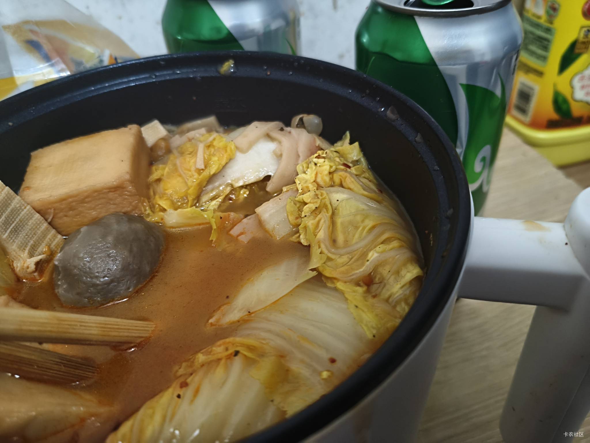 吃饭了老公们，一个人在挂壁房

34 / 作者:卡天帝 / 