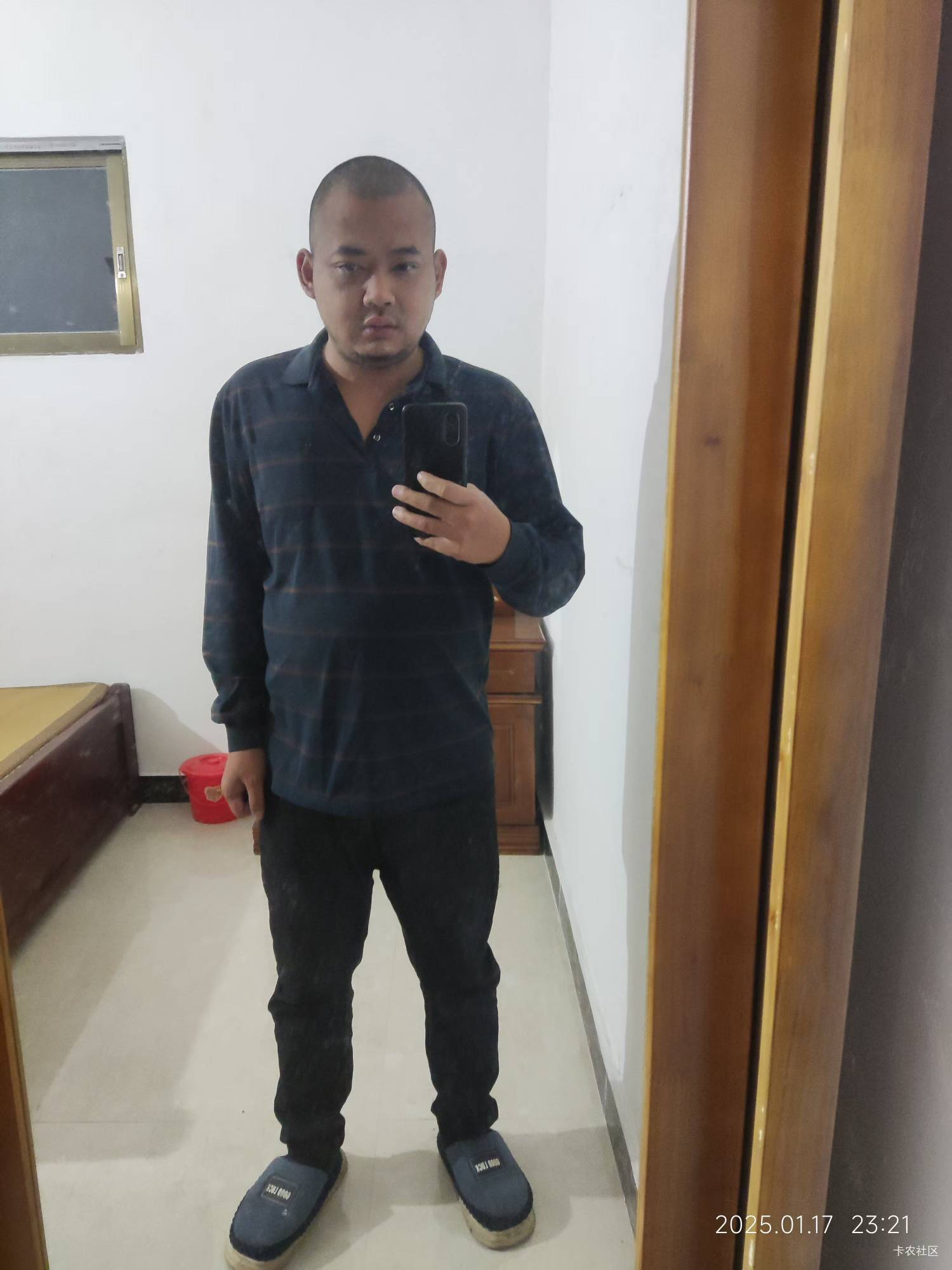 卡龙老哥不要偷我图片了行不行？我一个老头子，气死我了。

37 / 作者:陆羽 / 