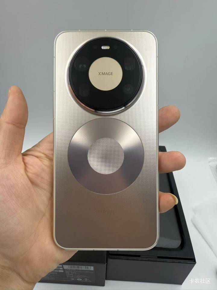 深情不及久伴，厚爱无需多言，直接狠狠拿下


61 / 作者:中国工商银行卡农分行 / 