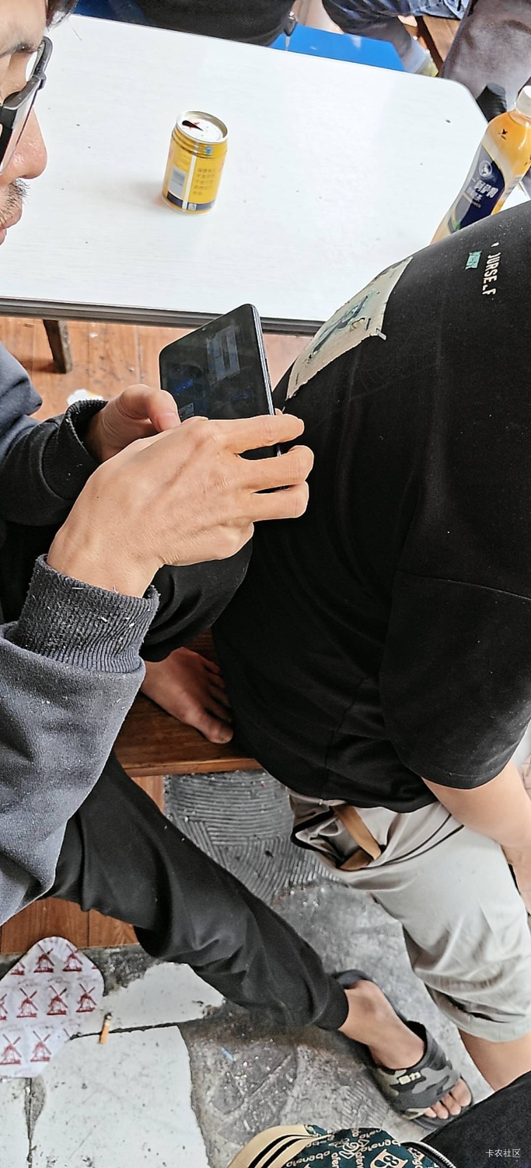 老哥们他在干嘛

28 / 作者:乌梅子 / 