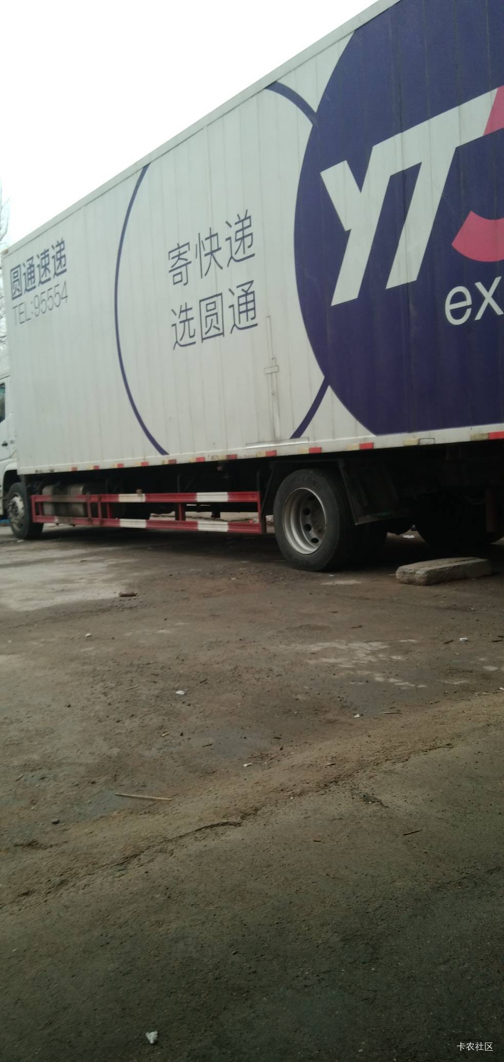 快递装卸日结真有狠人老哥干的动？那玩意给我2000一天我都扛不住
32 / 作者:昆山挂壁老哥 / 