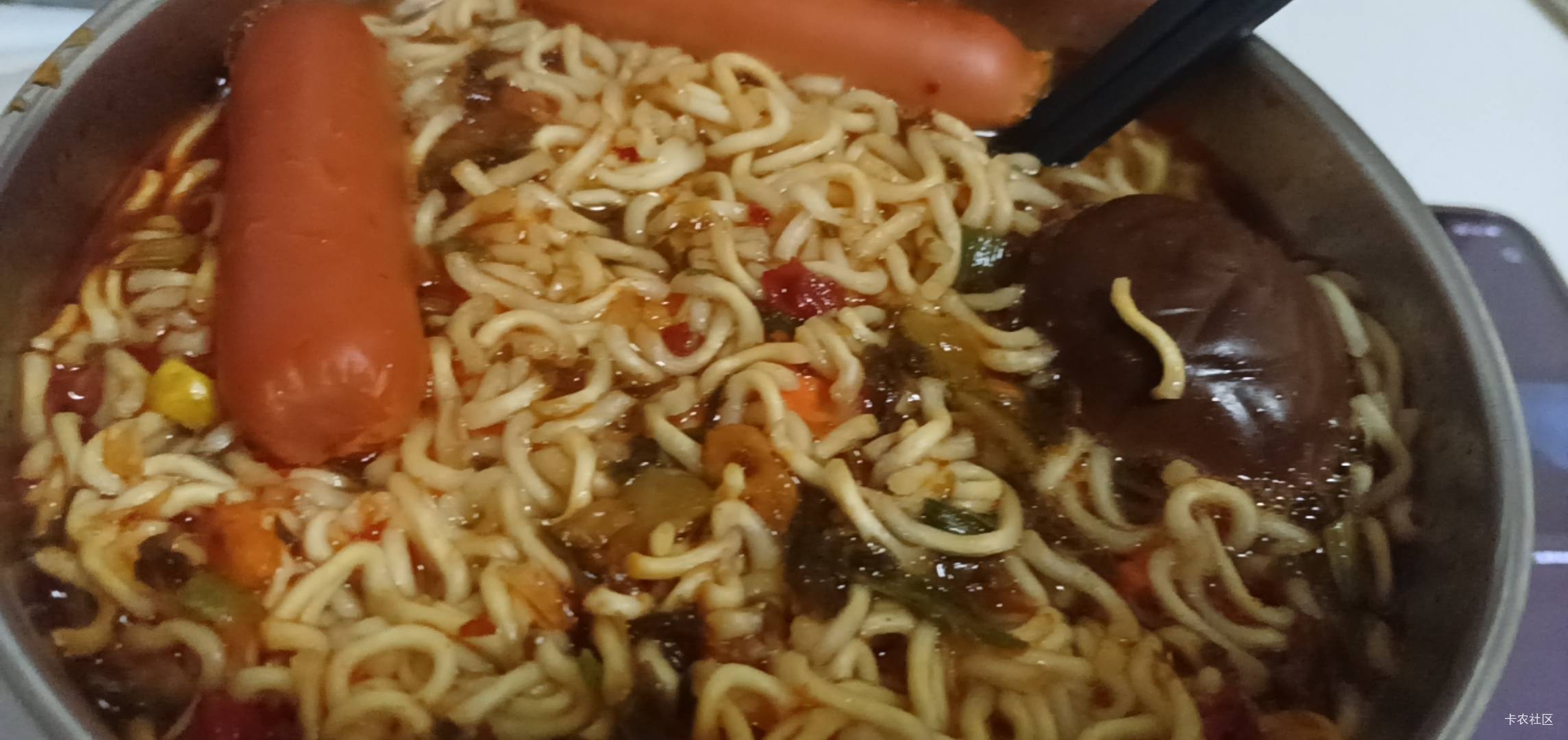 老根们，吃个挂壁面

61 / 作者:打昏过去了 / 