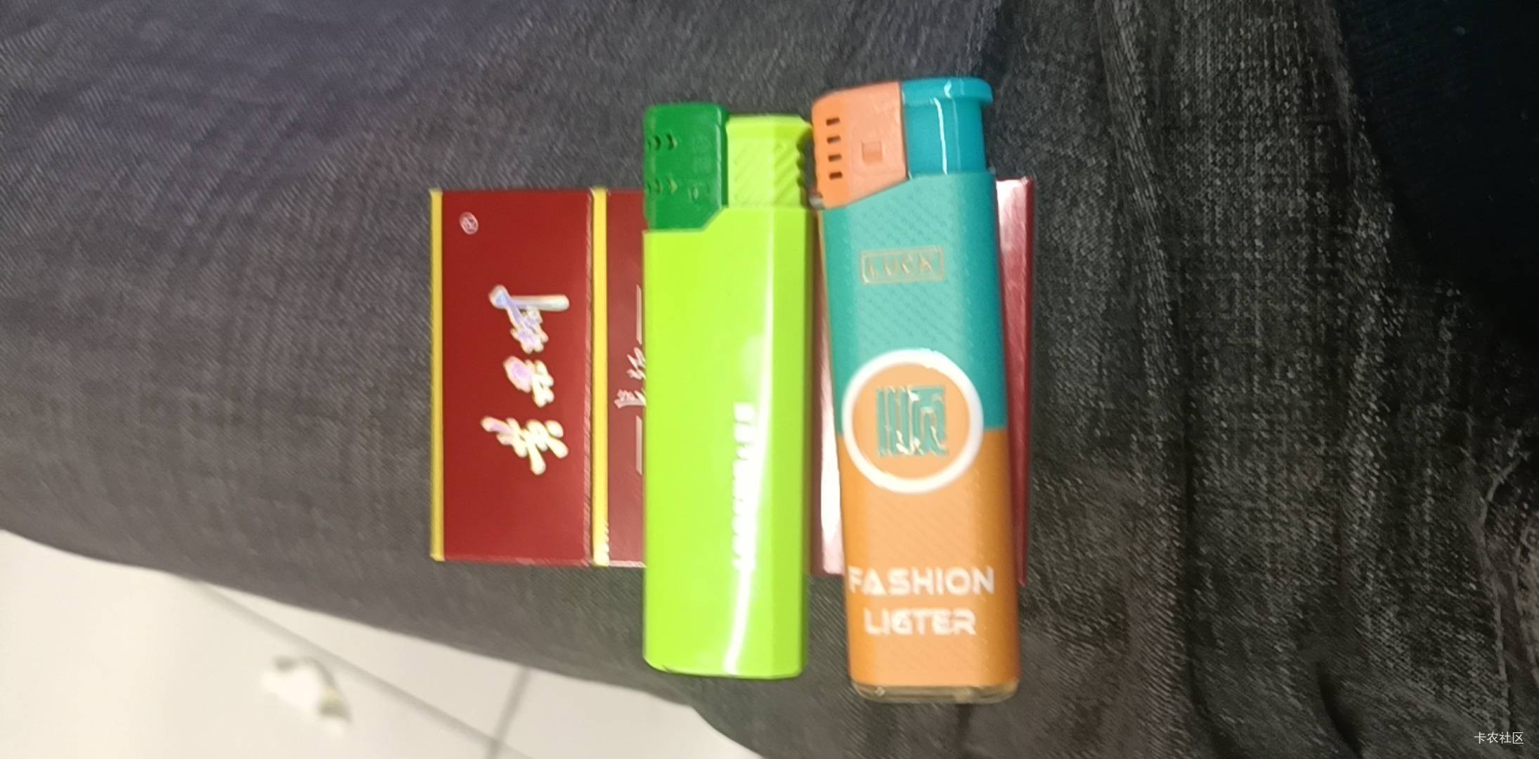 附近新开了一家美宜佳去一次送一个防风打火机，已经送了4个了，挺好平时特意买要2元一96 / 作者:大荒 / 