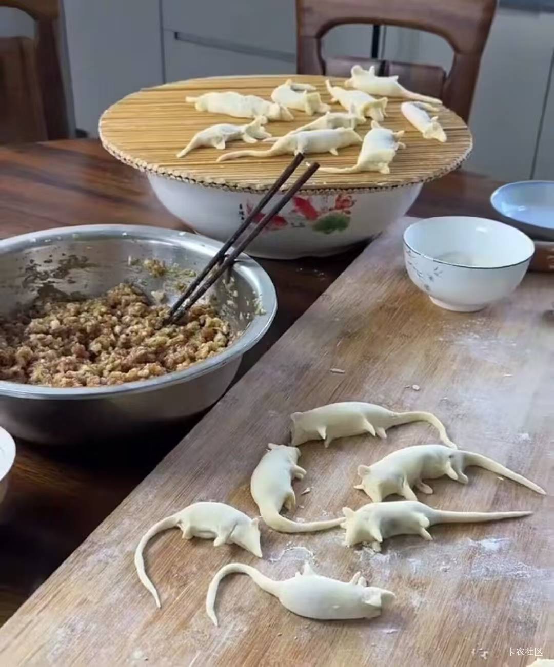 天空的时候

29 / 作者:下岭贝瘫痪老哥 / 