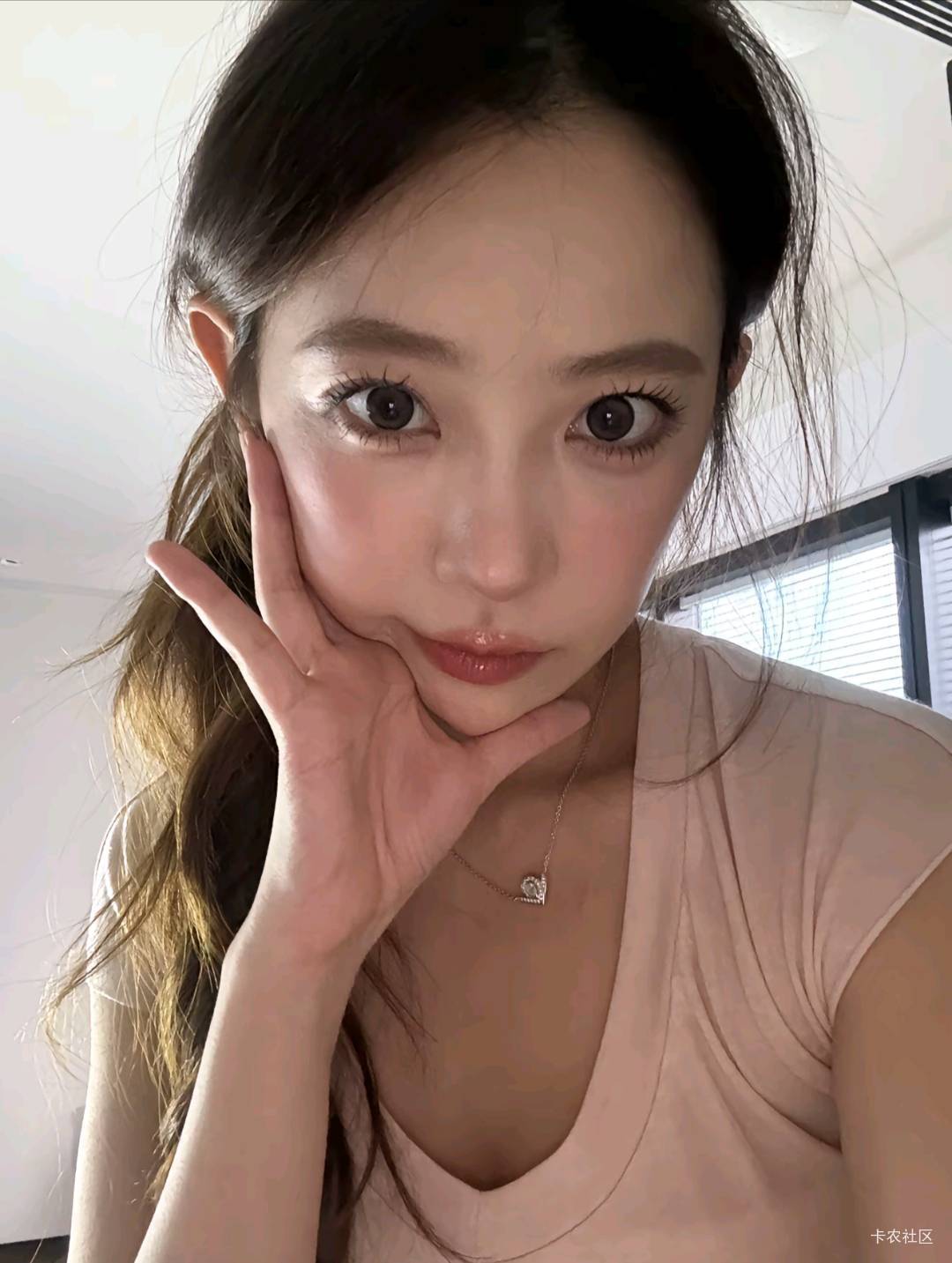 本人女，42岁找男朋友
要求
1：要长得帅的，身材必须特别好的，要特别有钱的
2：要脾28 / 作者:枫霜降 / 