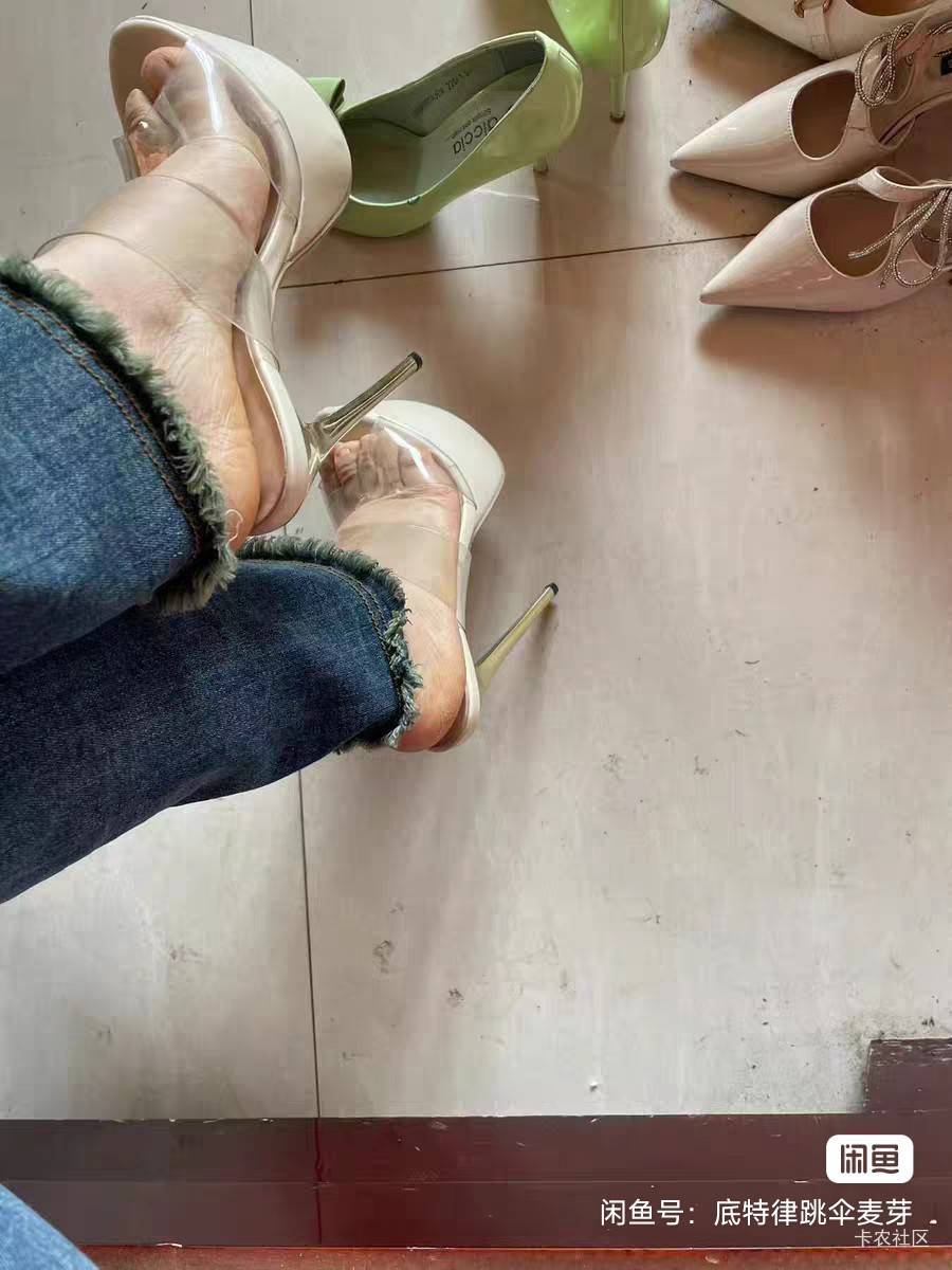 下岭贝好多挂b老哥呀，他们都不上班，到处坐，到处逛，他们是靠什么生活的？

5 / 作者:斗篷 / 