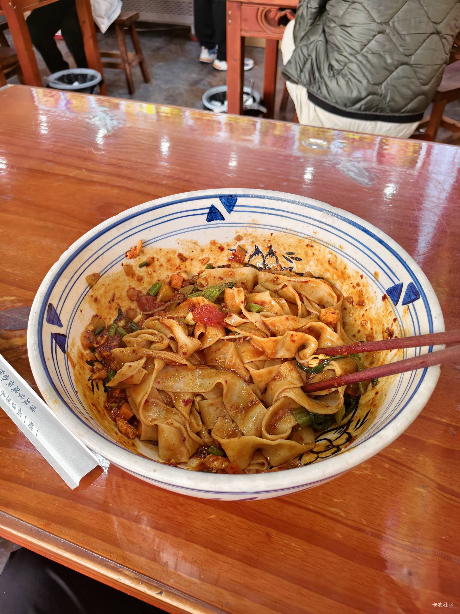 老哥们吃面了

19 / 作者:菲菲飞呀飞 / 
