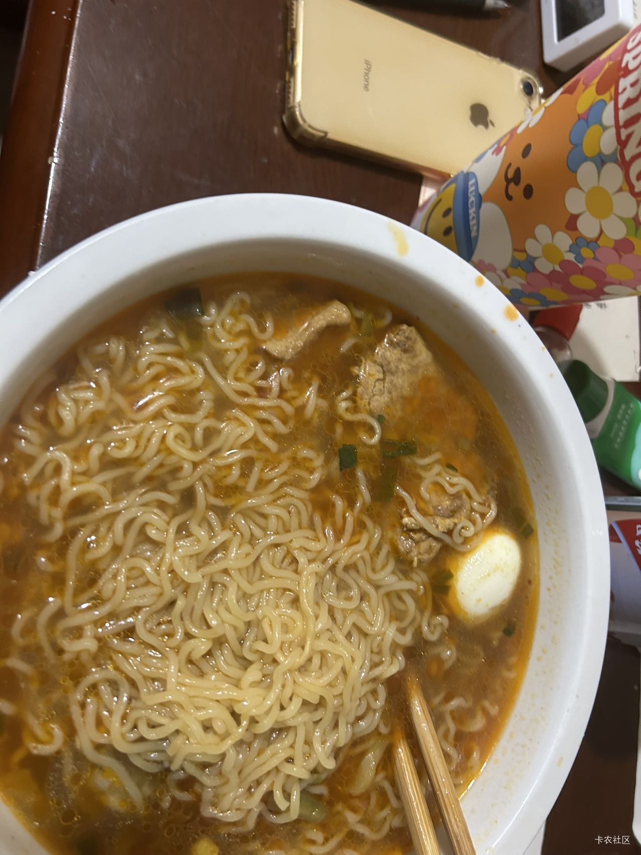 夜宵开吃

95 / 作者:小熊科技 / 