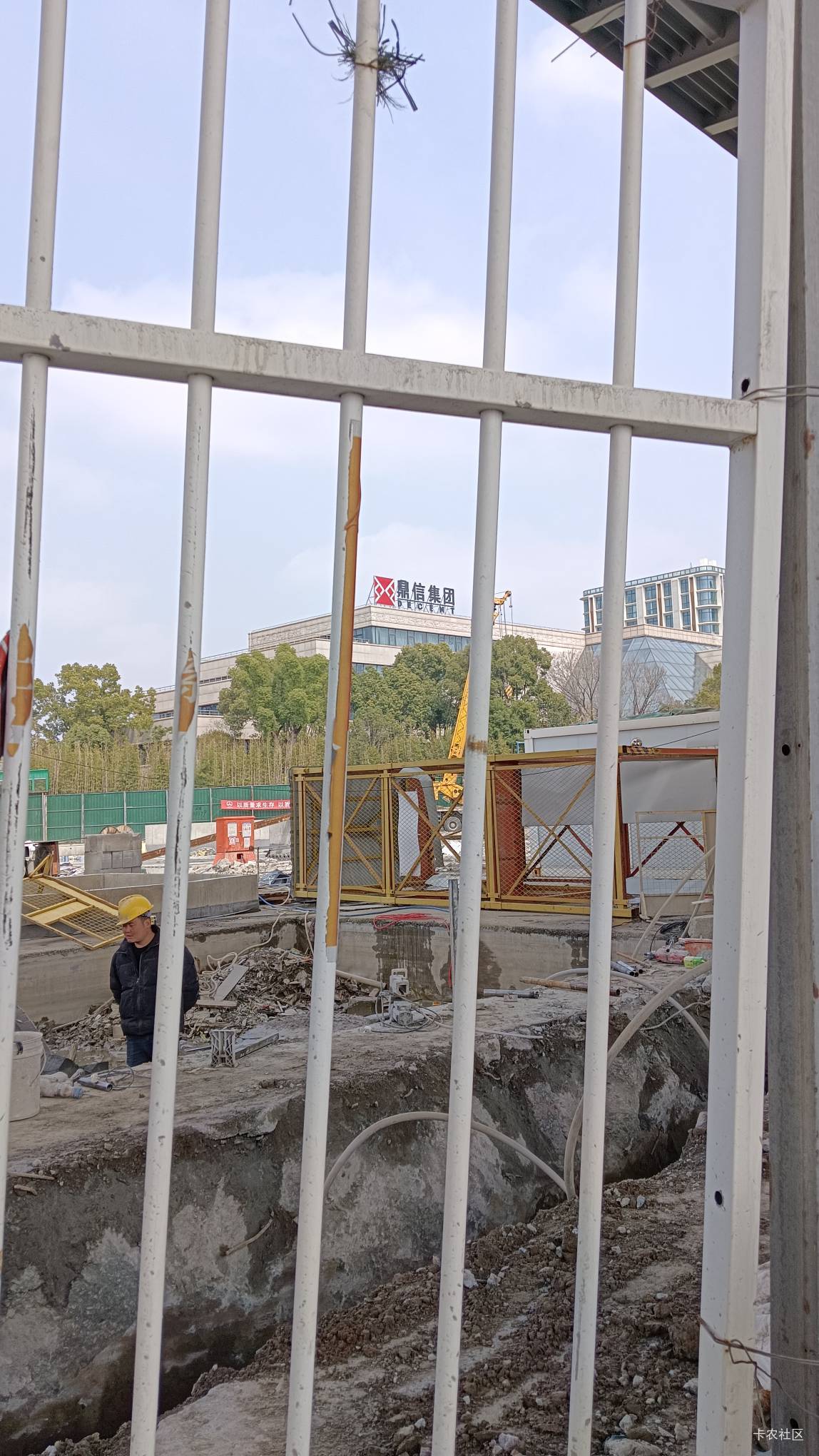 经常给老哥们发工资

36 / 作者:流光聚散 / 