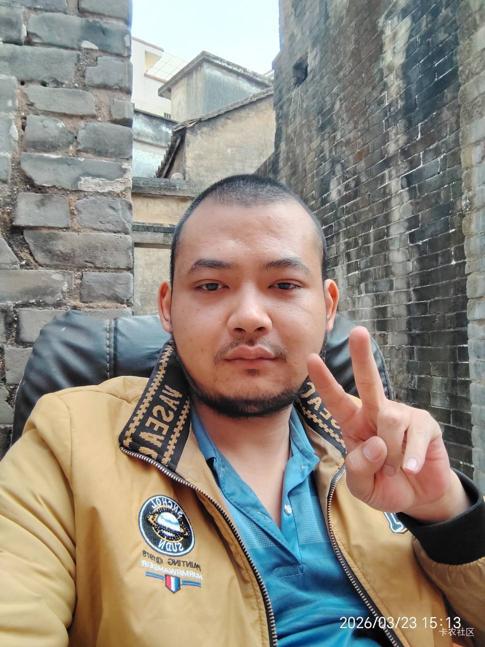 好饿啊，不想送外卖，白天车太多了，怕被撞，还没有好好享受过，老公都还没有。

1 / 作者:陆羽 / 