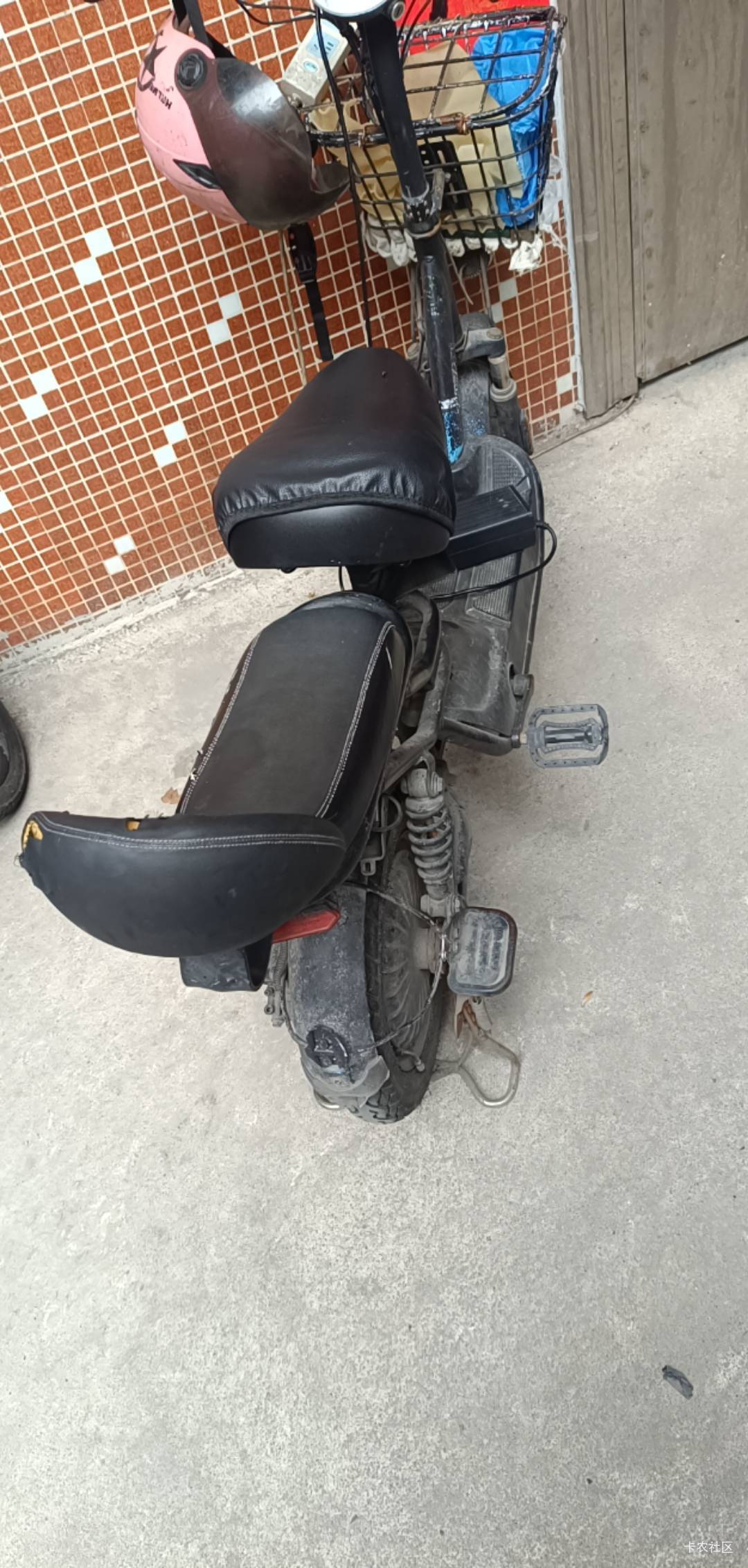 日结叫下班  一分没拿到  电车没电还推死人 累了  好辛苦

87 / 作者:北部湾银行 / 