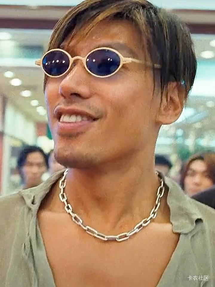 天晴了也赶不上找工作了

17 / 作者:遗憾不看 / 