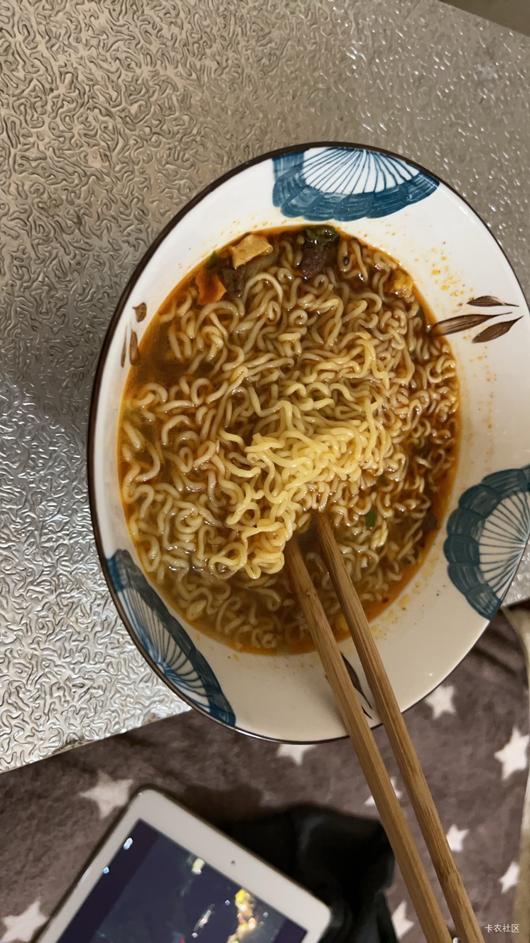 夜宵开吃

36 / 作者:小熊科技 / 