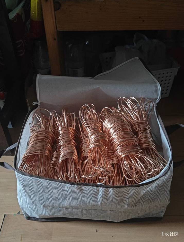 工作外一点点额外收入


79 / 作者:羊肉汤 / 