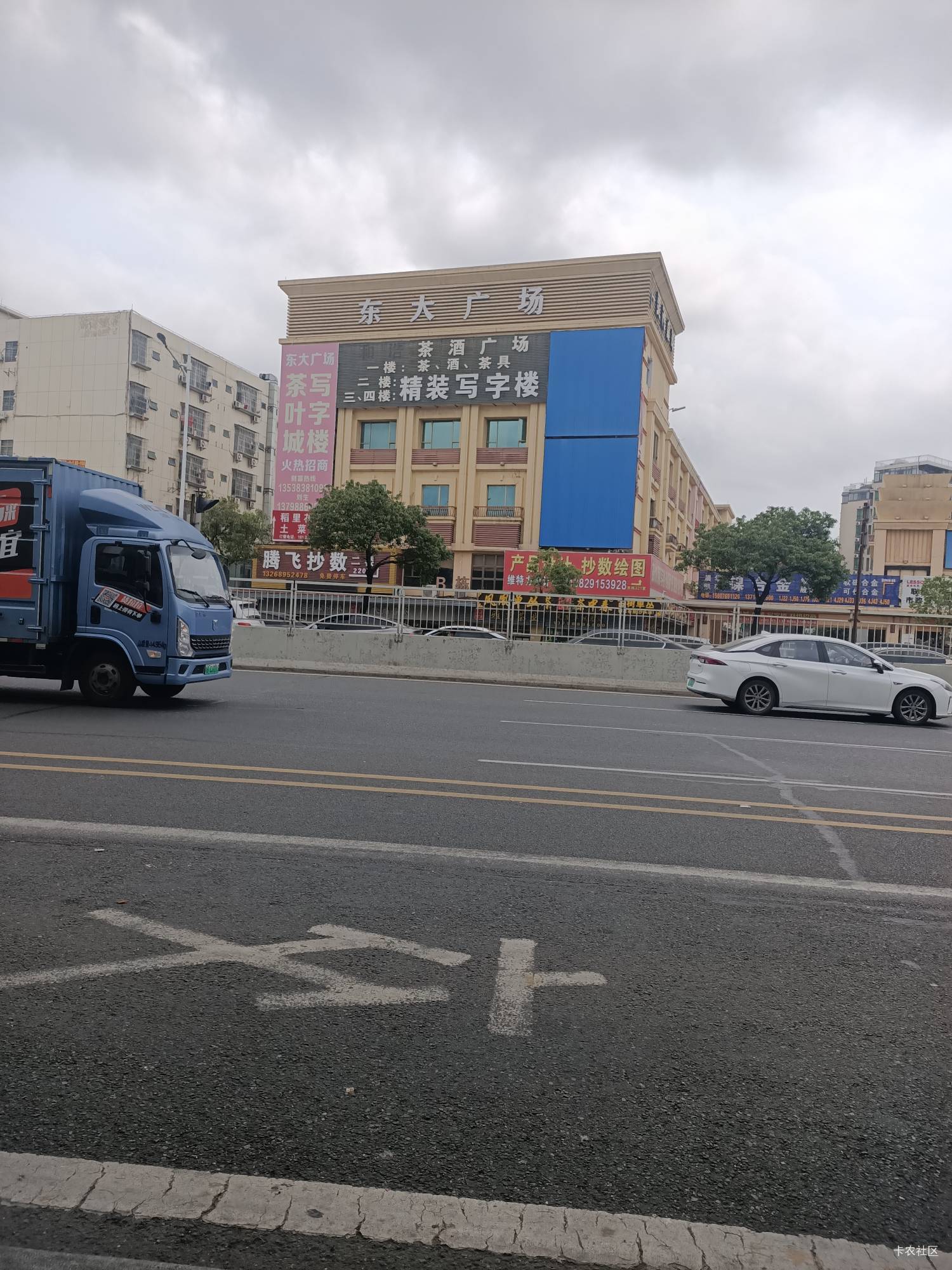 老哥们嘉兴50等补就行了，快来申请我，长安沙头哪里有便宜的挂壁房，其他地方也行，附29 / 作者:九九女儿红 / 