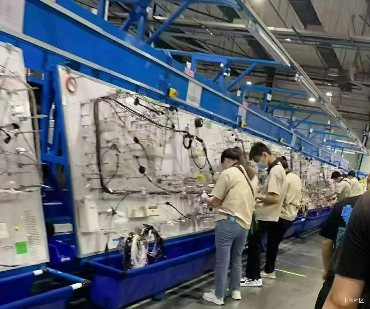 下班吃饭谁都没有我快，主打上班一条虫，下班狗都撵不到


19 / 作者:羊肉汤 / 