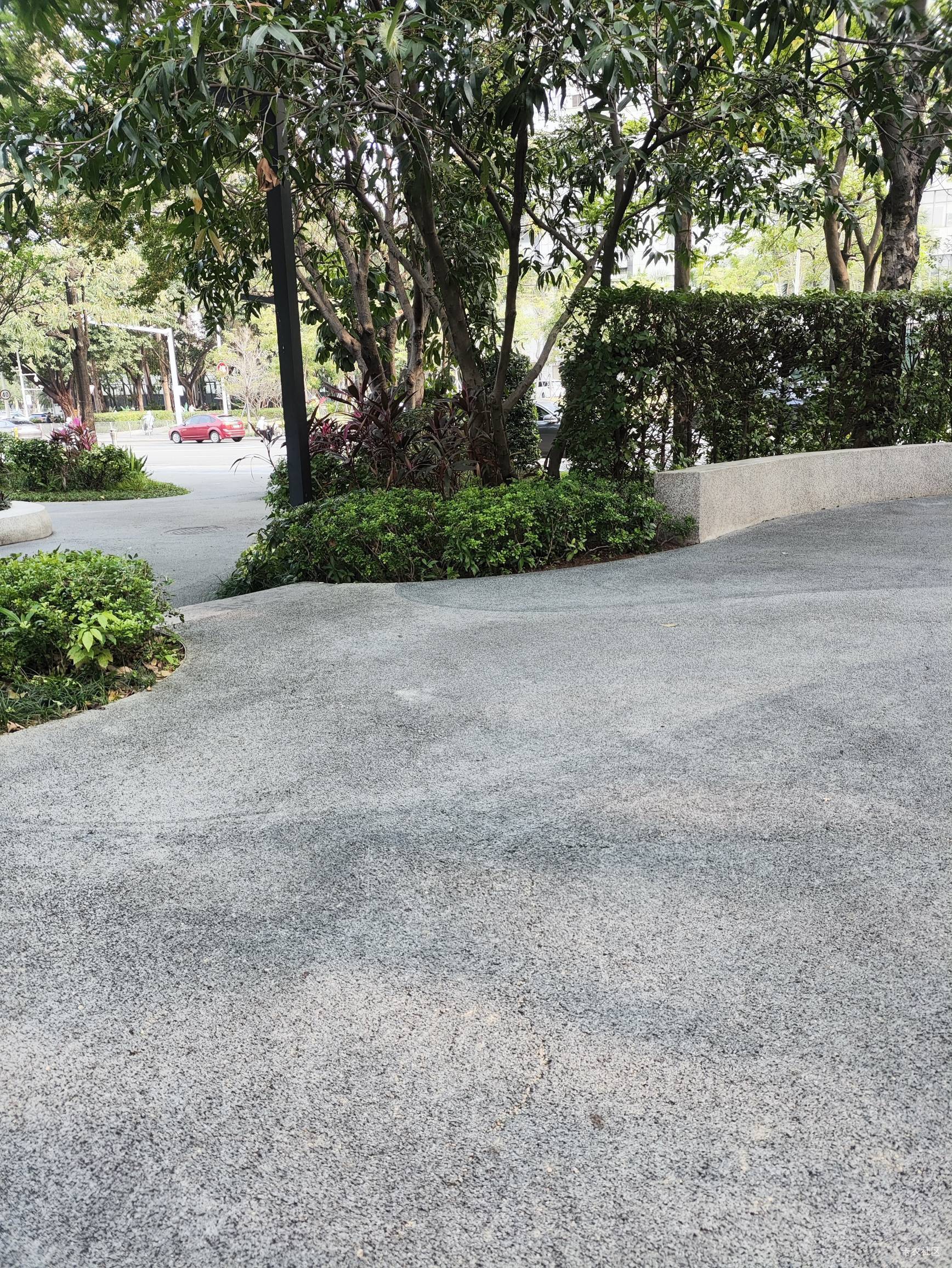 饿遭了，在公园躺着

42 / 作者:你没那么爱我 / 