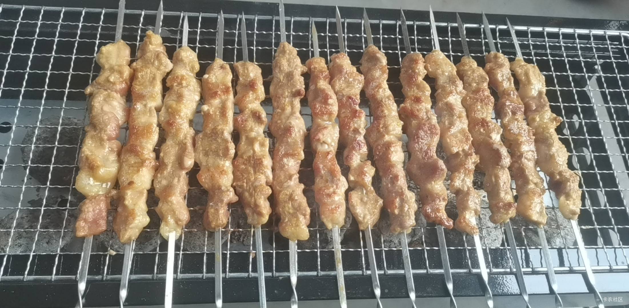 吃饭了，老哥们

100 / 作者:A半夏 / 