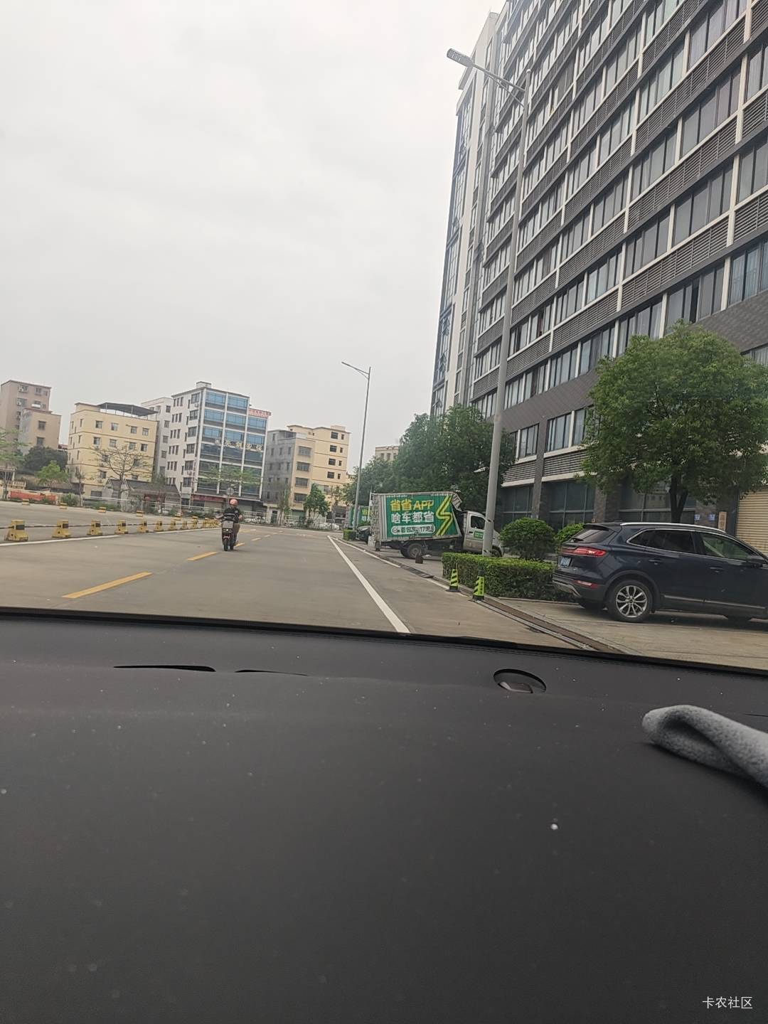 有些老歌怎么这么没耐心，动动手就有96在途你就换营业部换手机号换YHK都试试，天天喊62 / 作者:小朗朗朗朗朗 / 