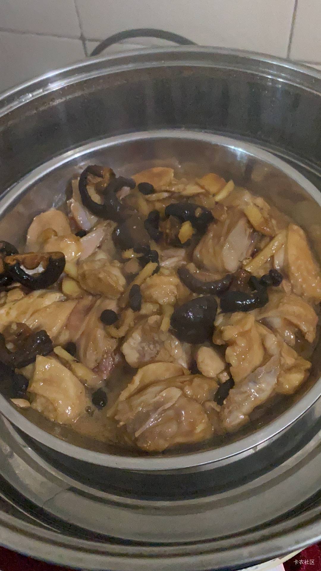 还是自己做饭香老哥们


27 / 作者:真的很难受 / 